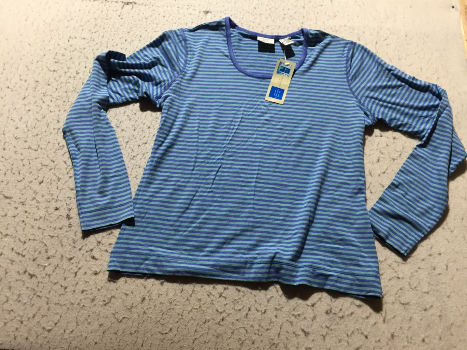 NEW Covington Stretch Shirt Womens L Large 14-16 Blue Striped Long Sleeve Scoop NEW Covington Stretch Shirt Womens L Large 14-16 Blue Striped Long Sleeve Scoop