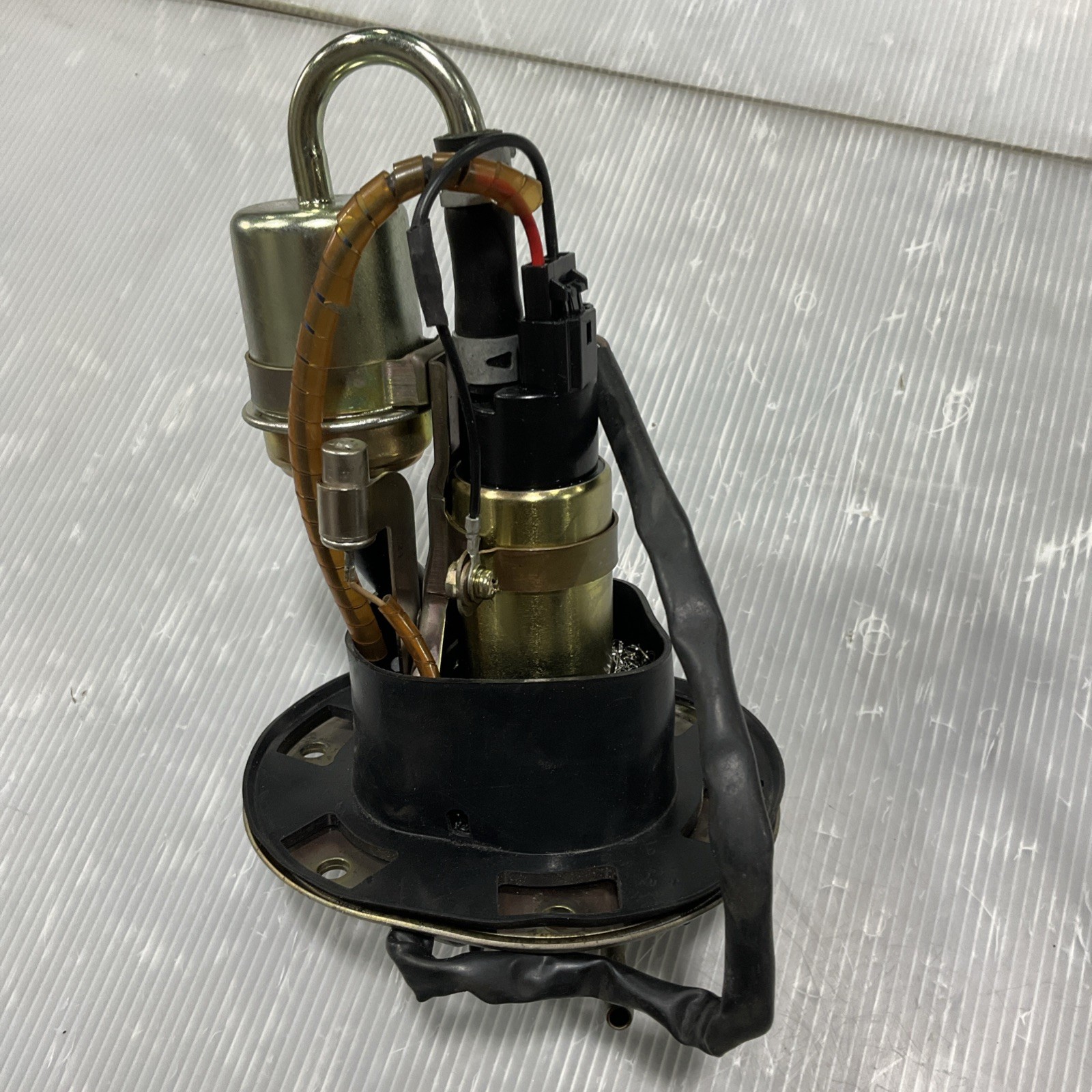 01-06 HONDA CBR 600 F4I CBR 600F4I OEM FUEL PUMP CLEAN GAS TANK  *TESTED GOOD*