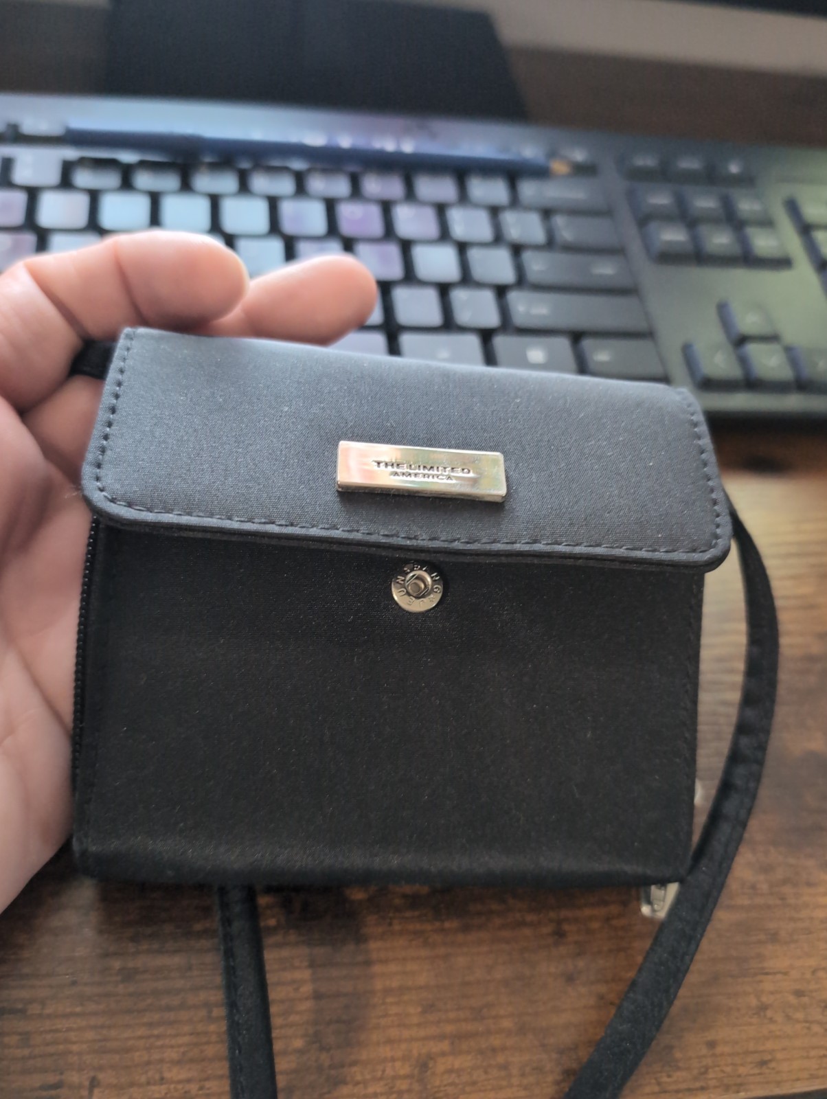 The LIMITED America Mini Wallet on Strap Shoulder Purse Black Removable Strap The LIMITED America Mini Wallet on Strap Shoulder Purse Black Removable Strap