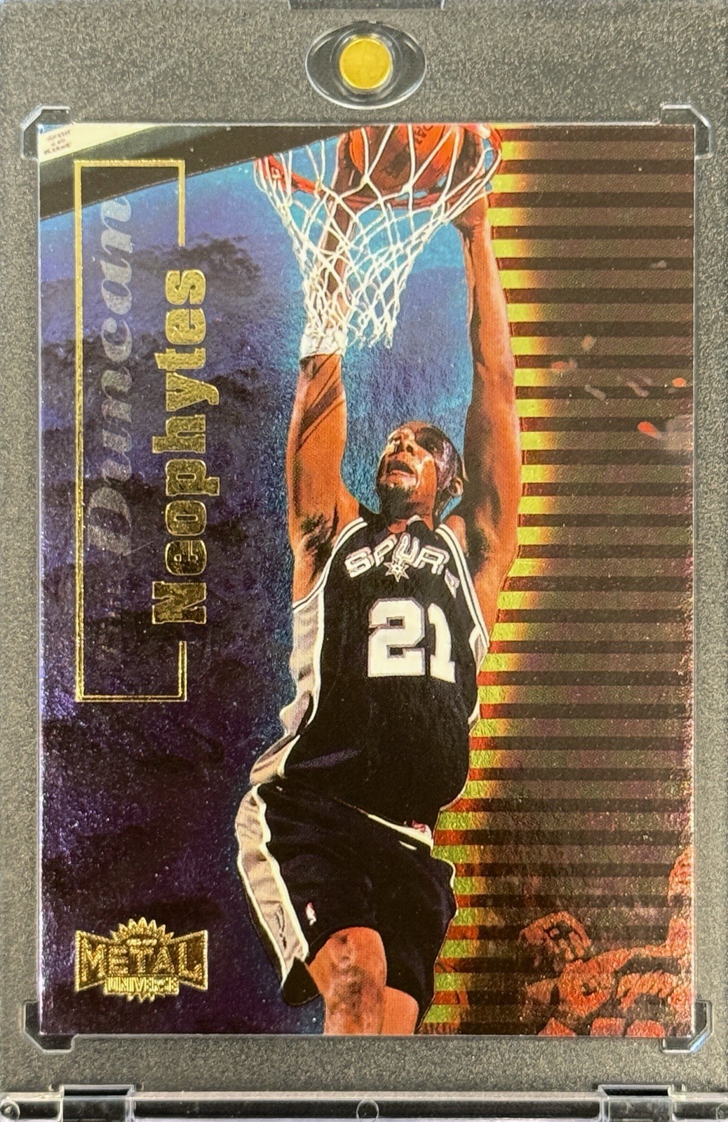 TIM DUNCAN RARE 1998 FLEER METAL UNIVERSE FOIL NEOPHYTES INVESTMENT CARD SPURS TIM DUNCAN RARE 1998 FLEER METAL UNIVERSE FOIL NEOPHYTES INVESTMENT CARD SPURS
