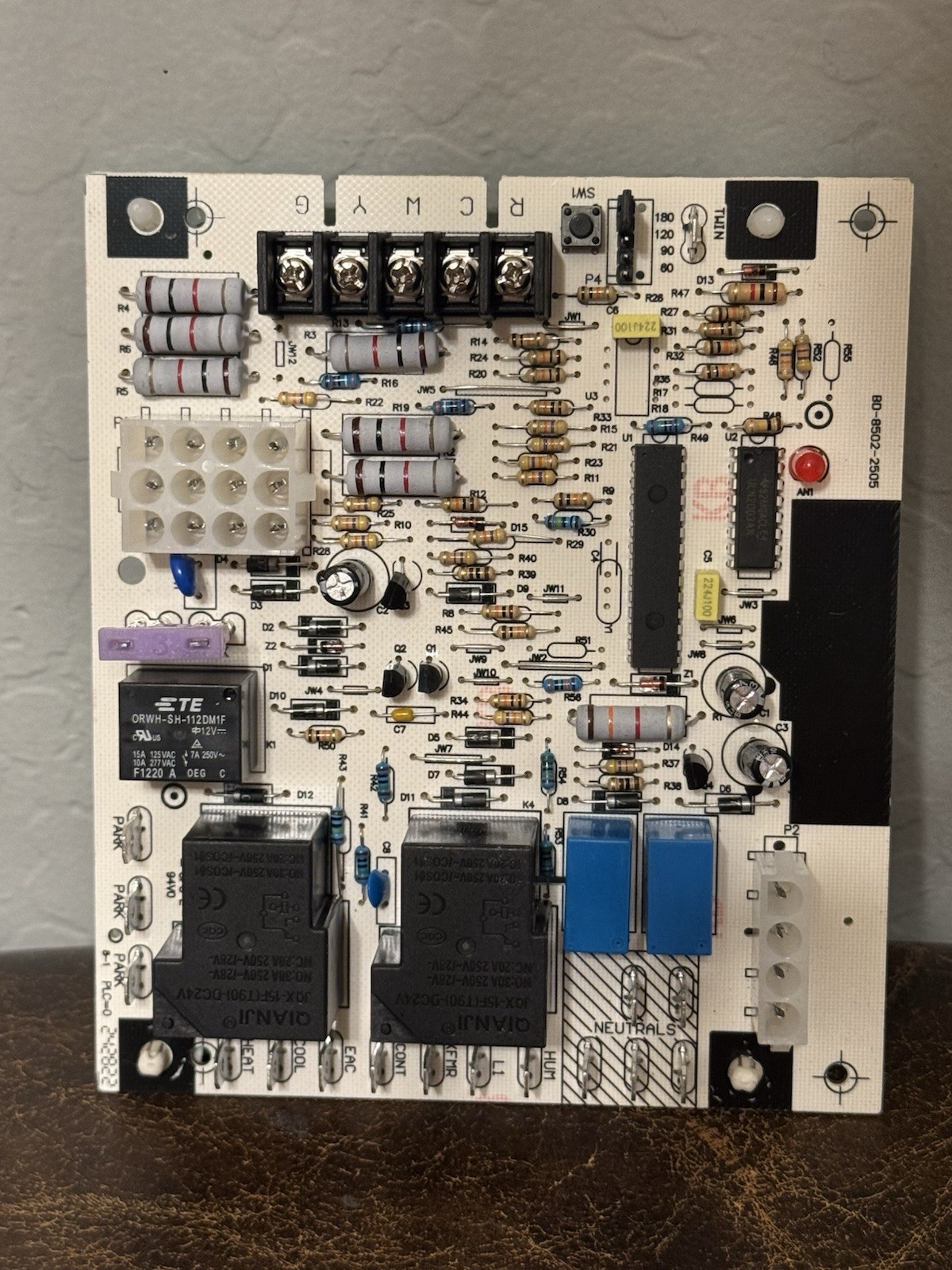 Dywood 94W83 Furnace Control Board Replacement 12-977A-I Series Ignition Control