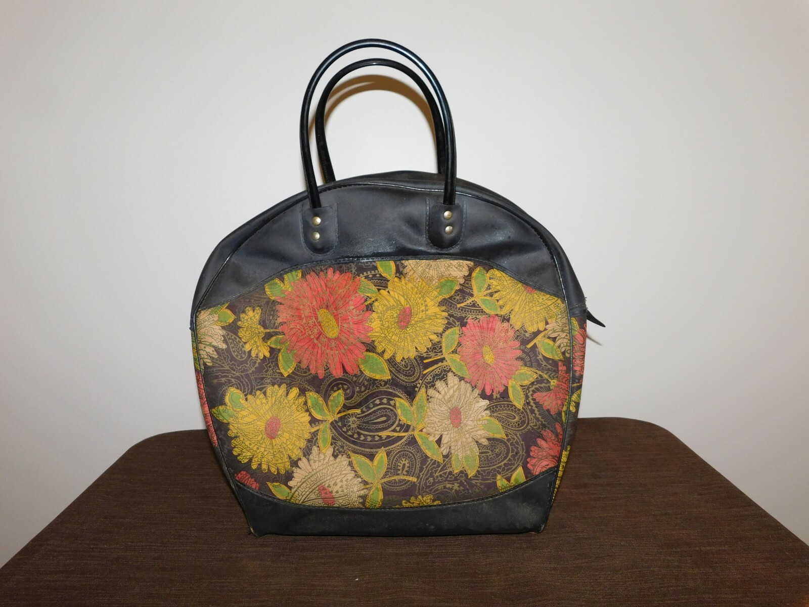 VINTAGE 1960S 1970S HIPPIE FLOWERS VINYL PLASTIC BOWLING BALL BAG