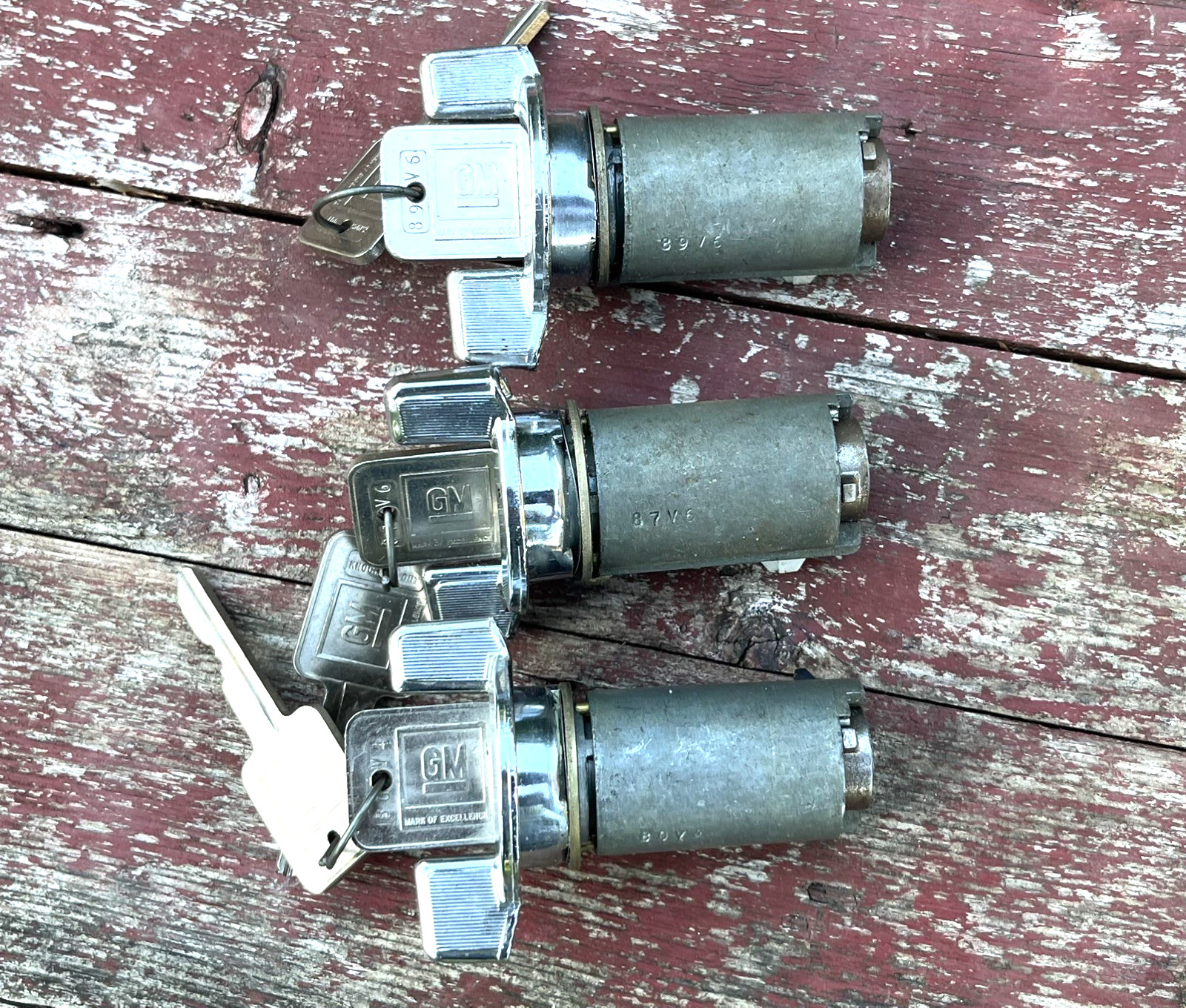 Lot of 3 GM OEM Ignition Lock Cylinders W/ Keys for GM 70\' 80\'s 90\'s “NICE SETS” Lot of 3 GM OEM Ignition Lock Cylinders W/ Keys for GM 70\' 80\'s 90\'s “NICE SETS”