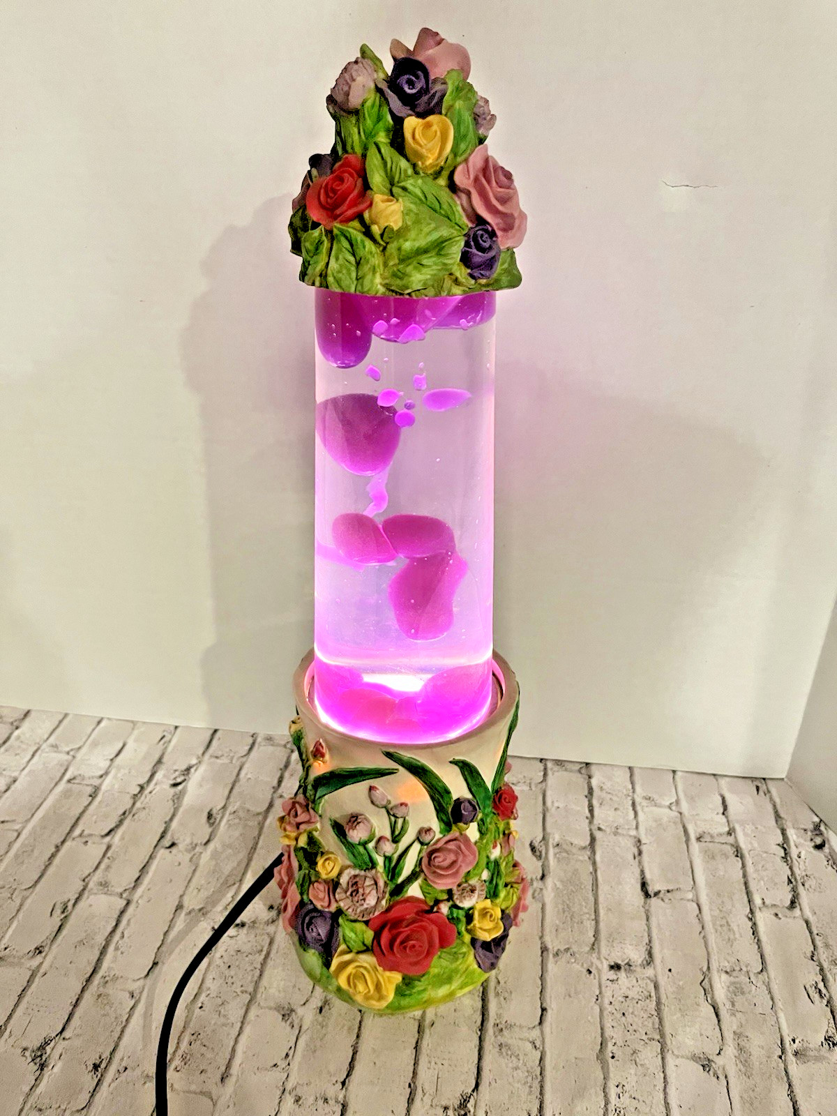 Vtg 1990s Lipan Creative Motion Lava Lamp Frosting Roses Floral Garden Rare