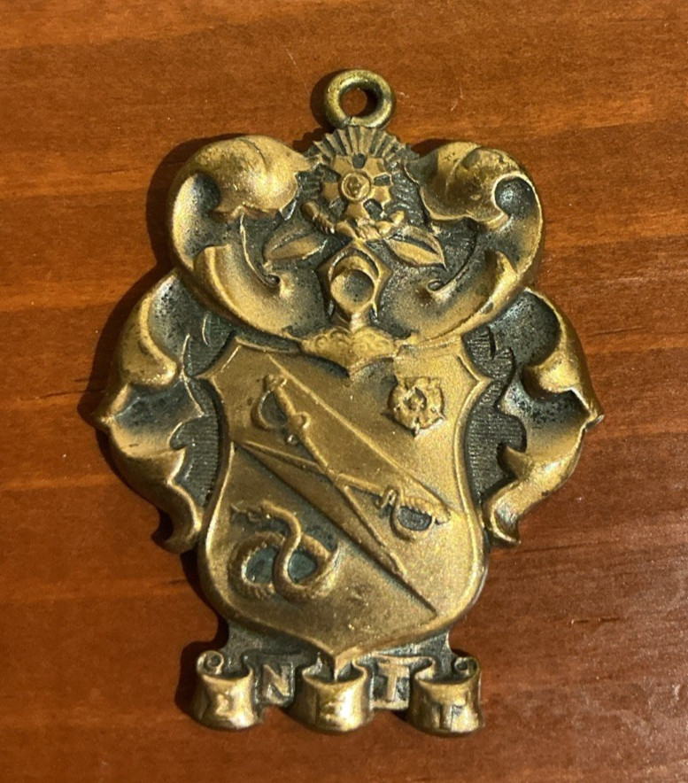 Vintage Sigma Nu Fraternity Coat of Arms Watch Fob Pendant Crest 10.5g Rare