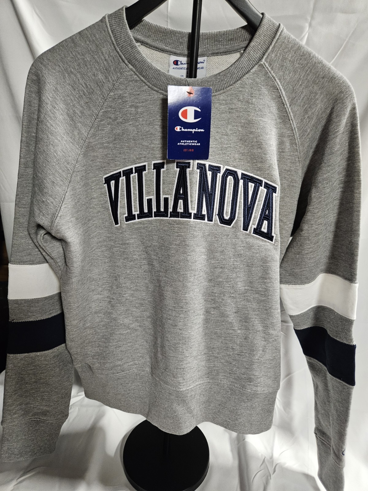 Villanova Wildcats Crewneck Unisex Large Gray Pullover Sweatshirt Villanova Wildcats Crewneck Unisex Large Gray Pullover Sweatshirt