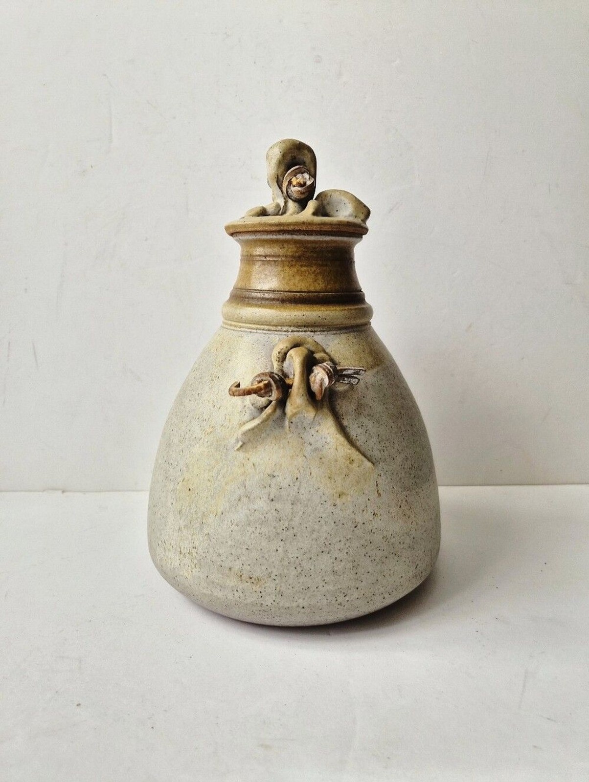 Wishon Harrell La Jolla Ca Lidded Vessel 9” Sculptural Pottery Signed Vtg 70s Wishon Harrell La Jolla Ca Lidded Vessel 9” Sculptural Pottery Signed Vtg 70s