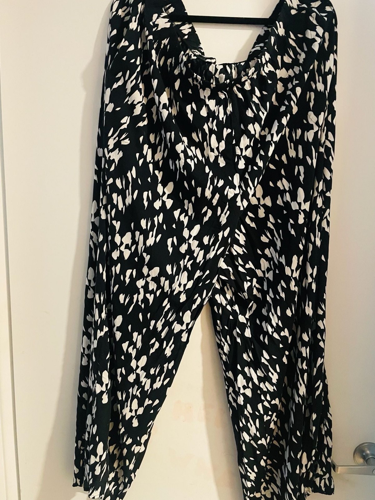 Simply Vera Vera Wang Pants Size 2X Black White Abstract Print