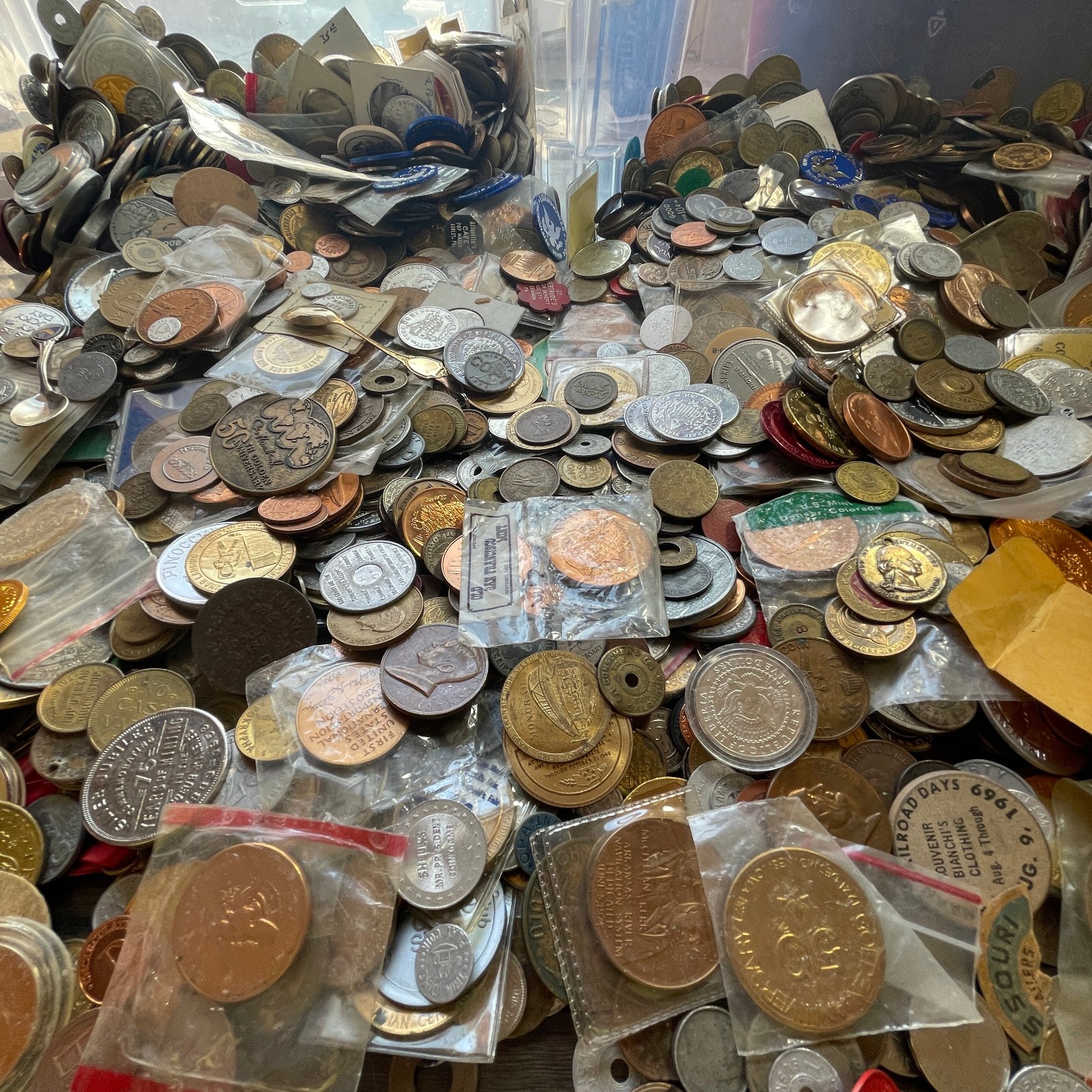 1 Pound of Old Numismatic Tokens & Medals From Lot Pictured Good Variety #942859