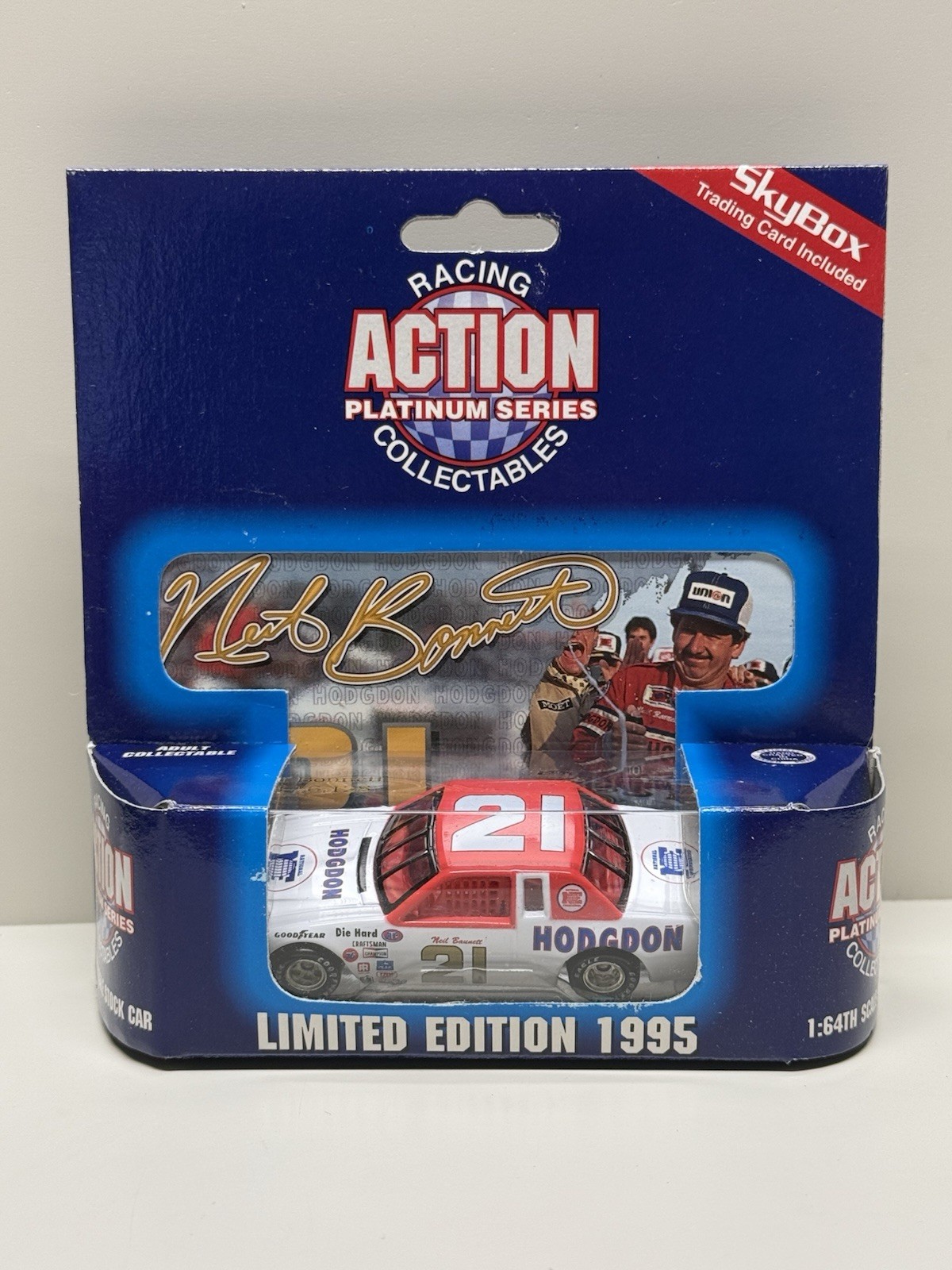 1982 Neil Bonnett #21 Hogdon 1/64 1995 Action Platinum Skybox Diecast NEW 1982 Neil Bonnett #21 Hogdon 1/64 1995 Action Platinum Skybox Diecast NEW