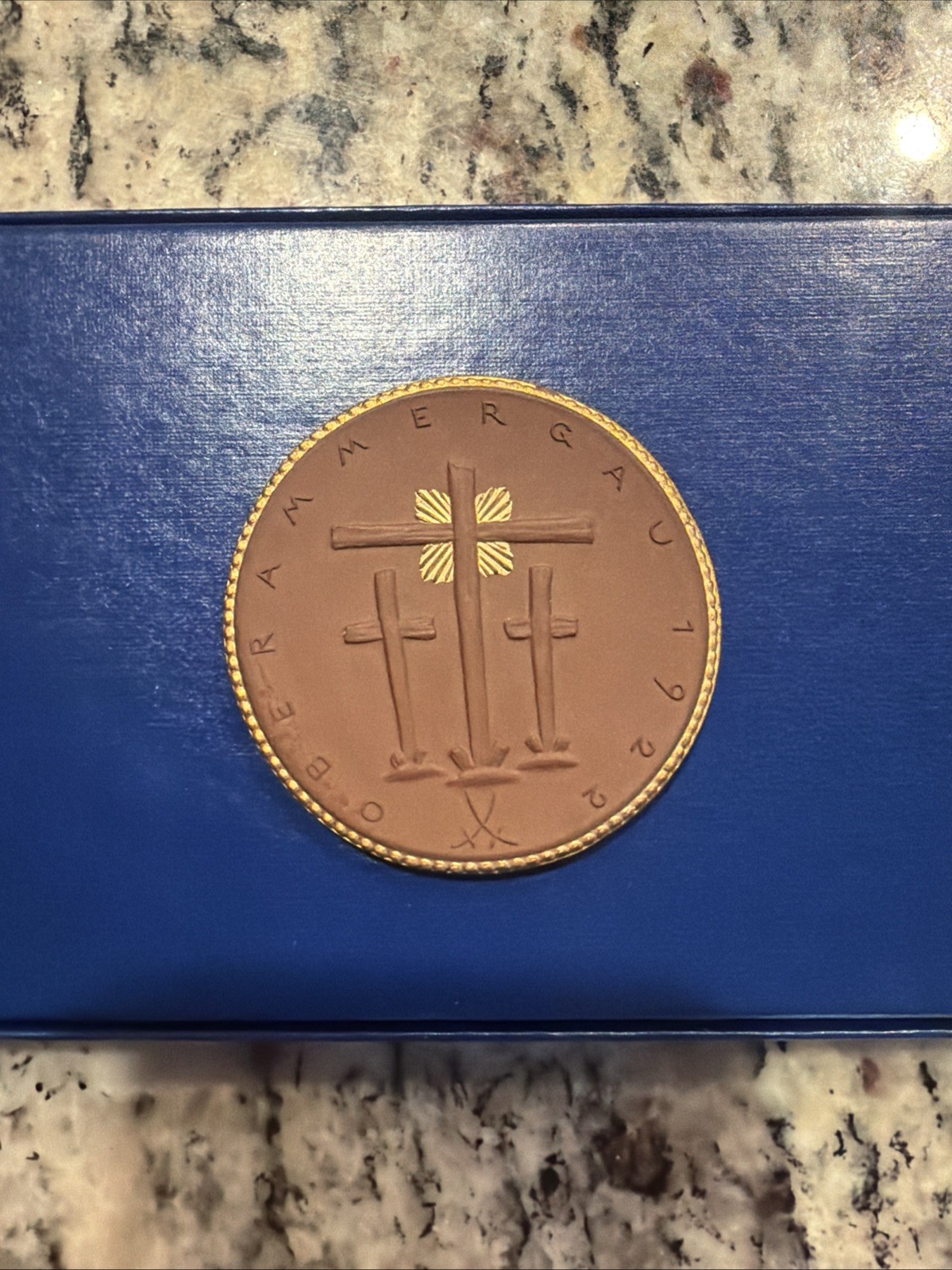 1922 Germany Oberammergau Meissen Porcelain Notgeld Scheuch 833 Gold Gilt Rare 1922 Germany Oberammergau Meissen Porcelain Notgeld Scheuch 833 Gold Gilt Rare