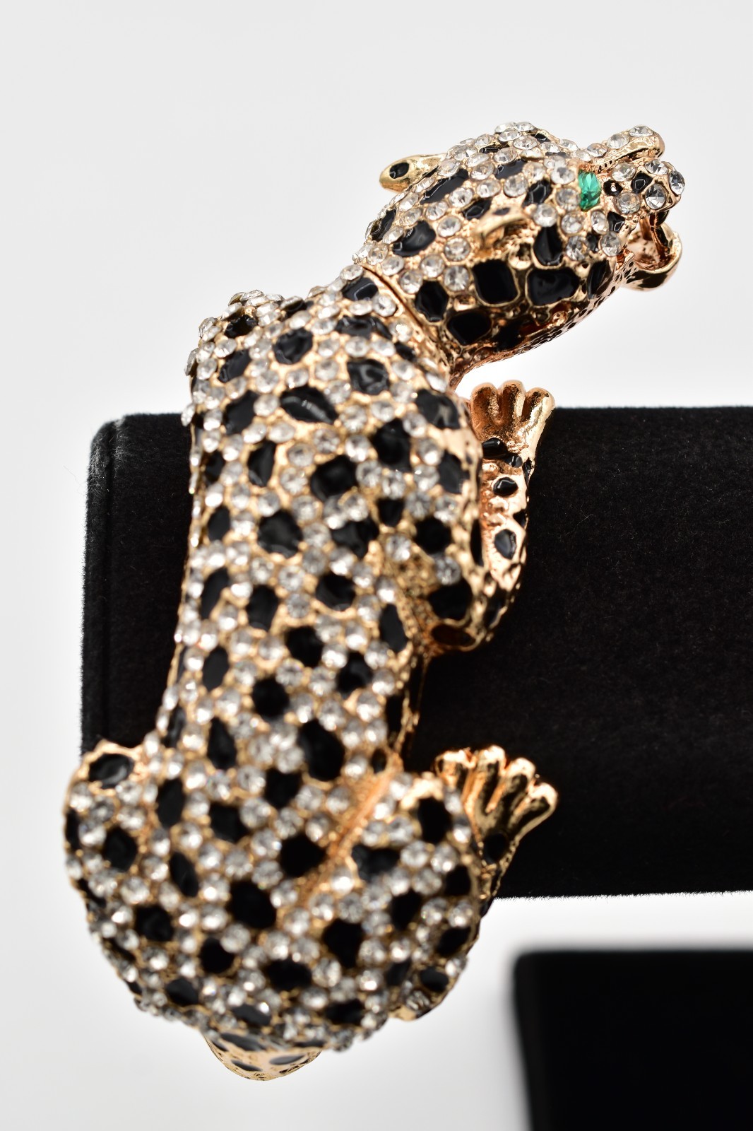 Natasha Rhinestone Leopard Panther Hinged Bangle Bracelet Gold Green NWT Bin7