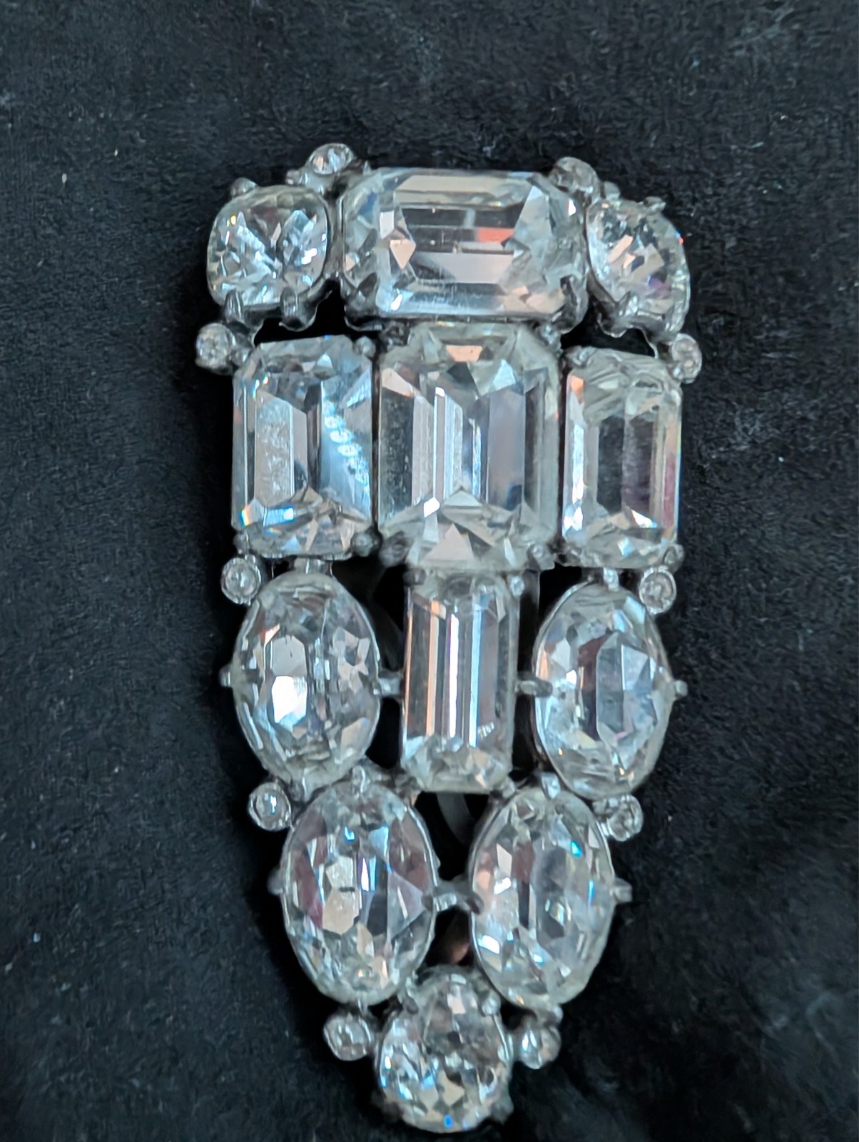Fantastic Vintage Signed Eisenberg Original Art Deco Rhinestone Fur dress clip Fantastic Vintage Signed Eisenberg Original Art Deco Rhinestone Fur dress clip