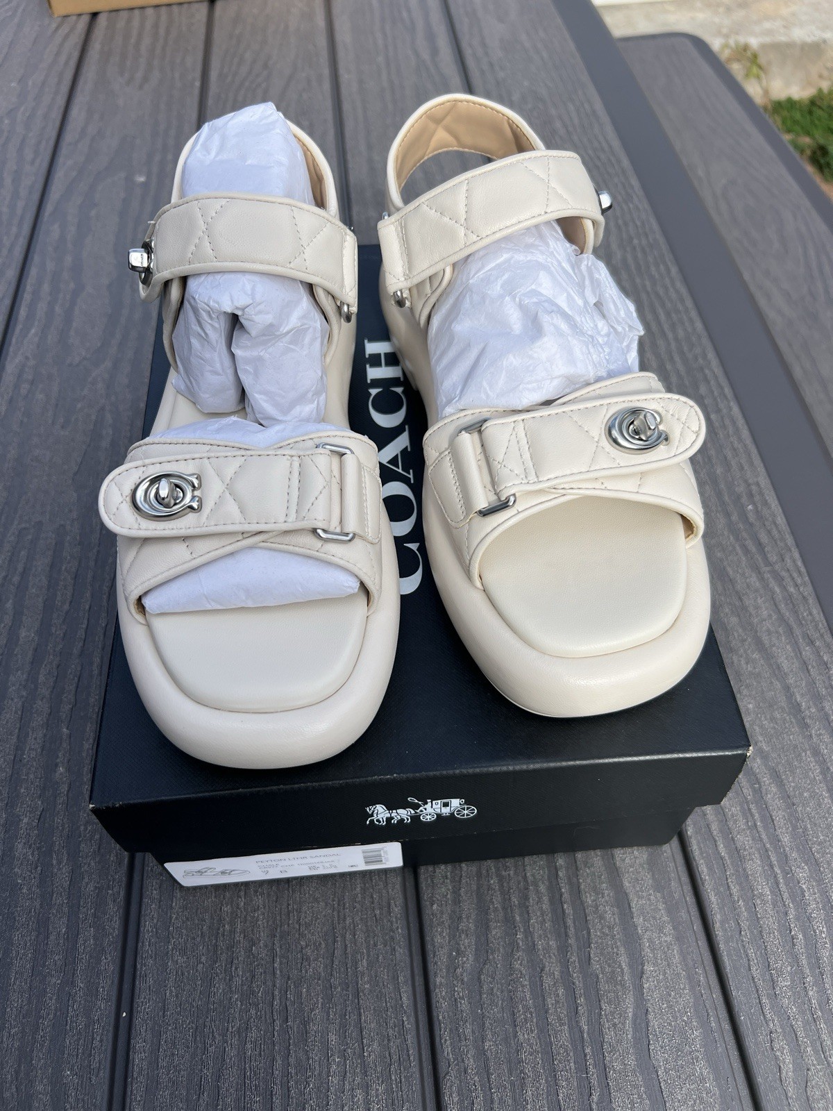 Coach Peyton Leather Sandal Chalk CR977 Size : US 7 / EUR 37,5 New In Box