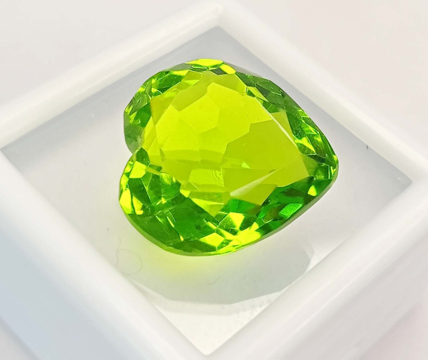 Peridot Green Heart Cut 10-12 Ct Certified Natural Loose Gemstone RK005