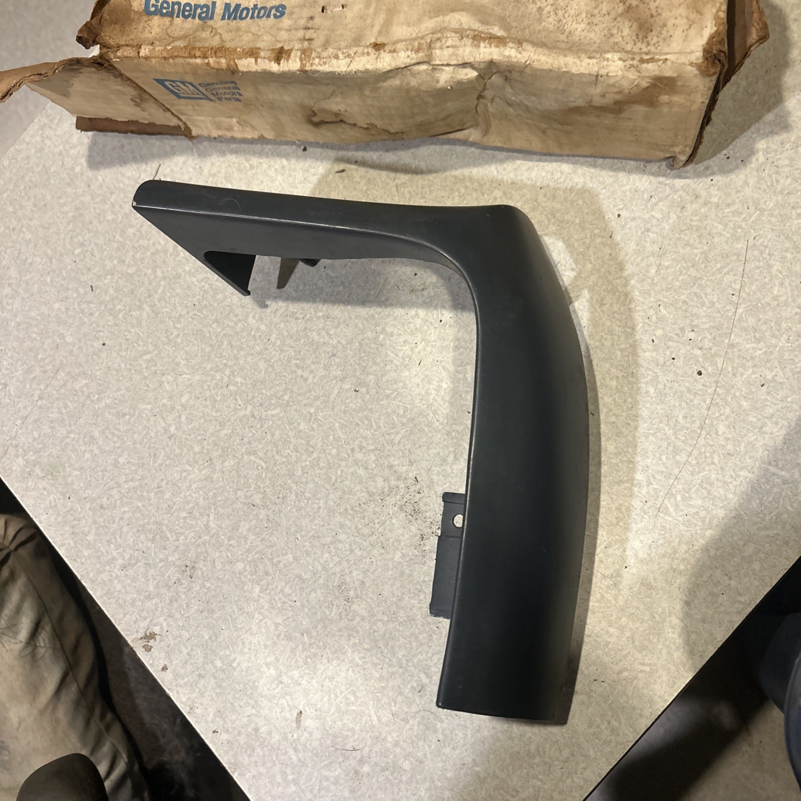 Nos 1975 1976 1977 1978 Chevy Nova Fender Extension Eyebrow LH Chevrolet OEM Box