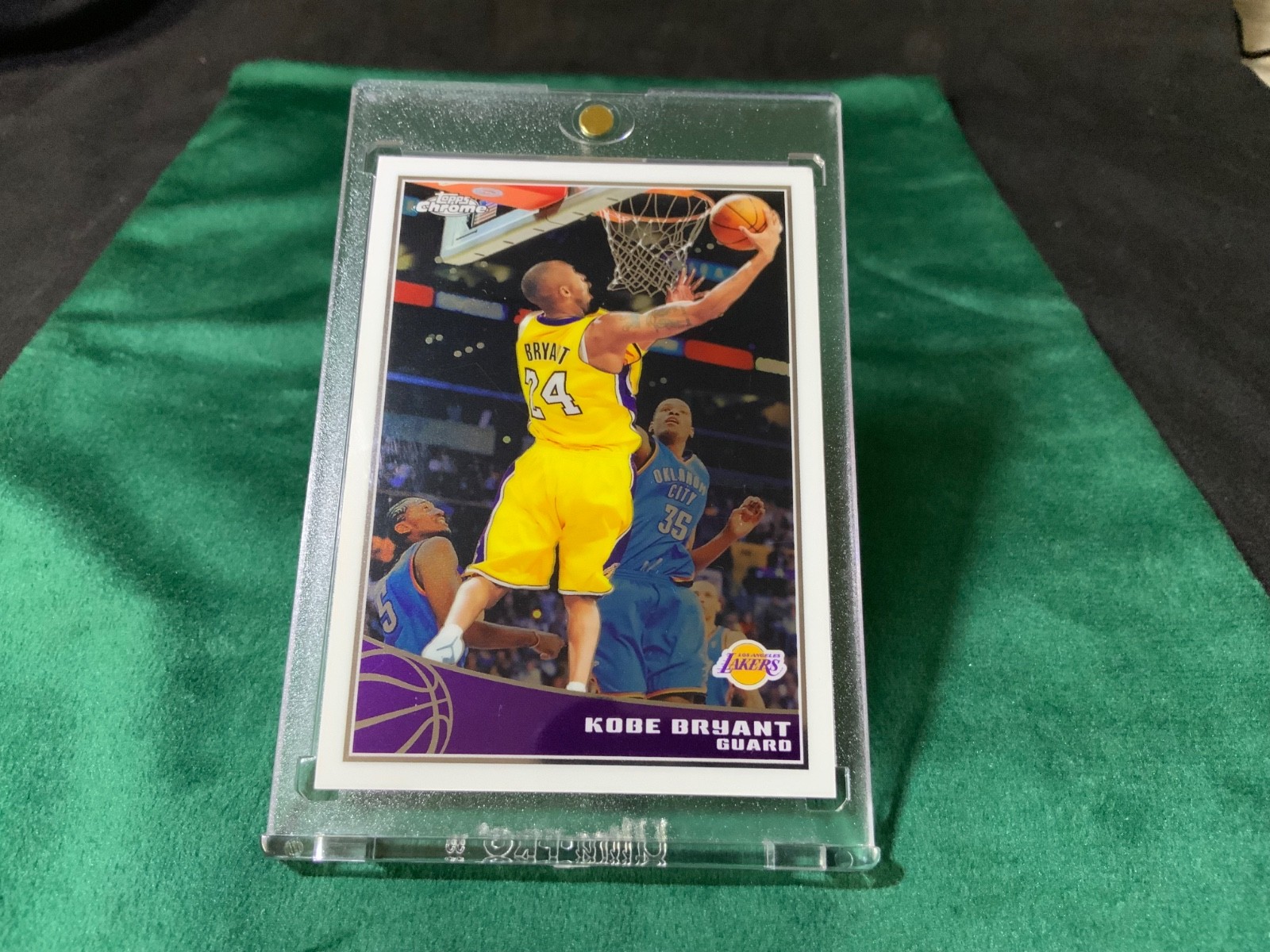 2009 TOPPS CHROME KOBE BRYANT #/999- Iconic Card #44 Kobe dunk over Kevin Durant
