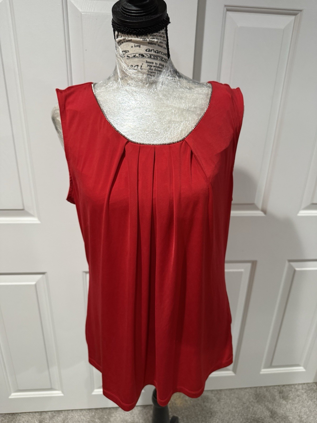 Worthington Women\'s Red Solid Scoop Neck Sleeveless Pleated Keyhole Blouse XL