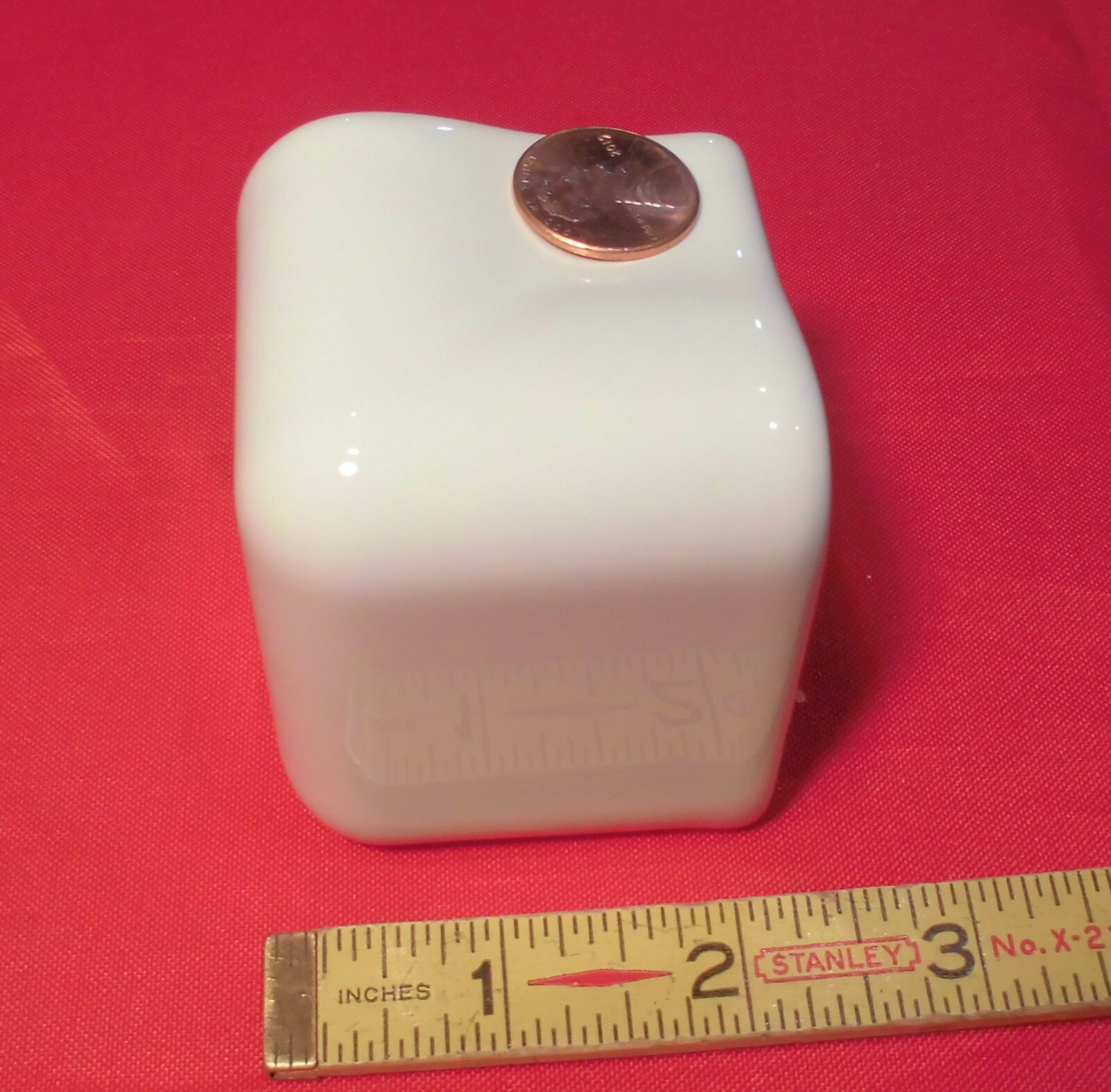 1 pc. Starting Line White: V Cap Corner Ceramic Trim Tile; Counter Top Edging AO
