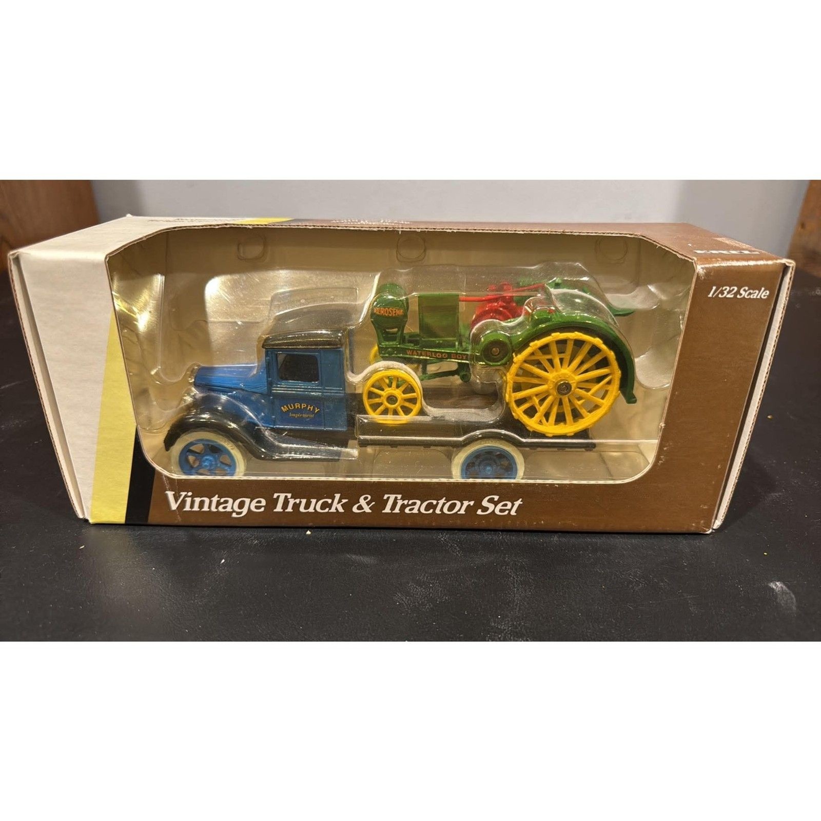 Vintage Ertl Diecast No. 5768 Truck & tractor Set Vintage Ertl Diecast No. 5768 Truck & tractor Set
