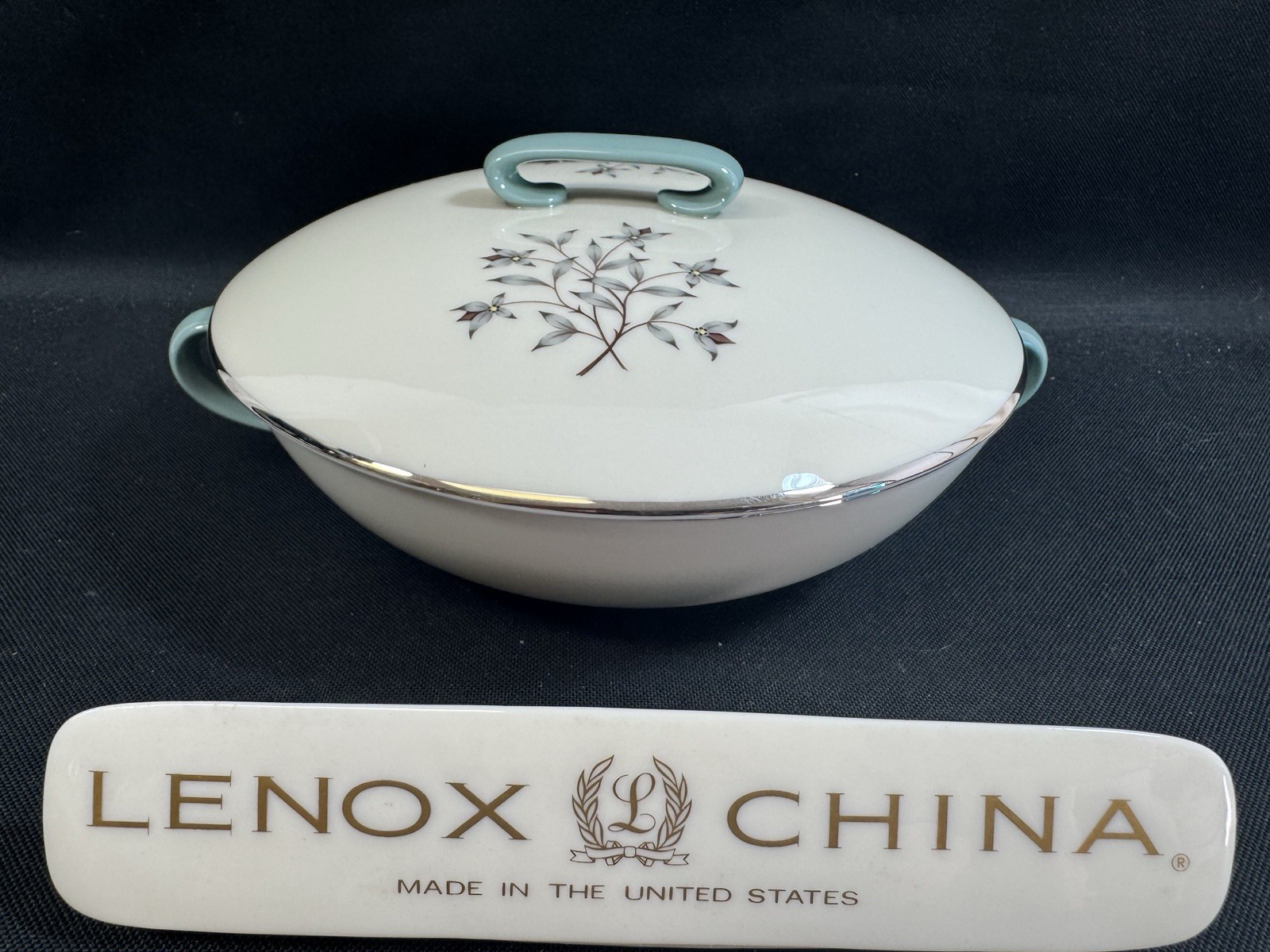 Lenox Bone China Kingsley~(1)~8.5\ Lenox Bone China Kingsley~(1)~8.5\