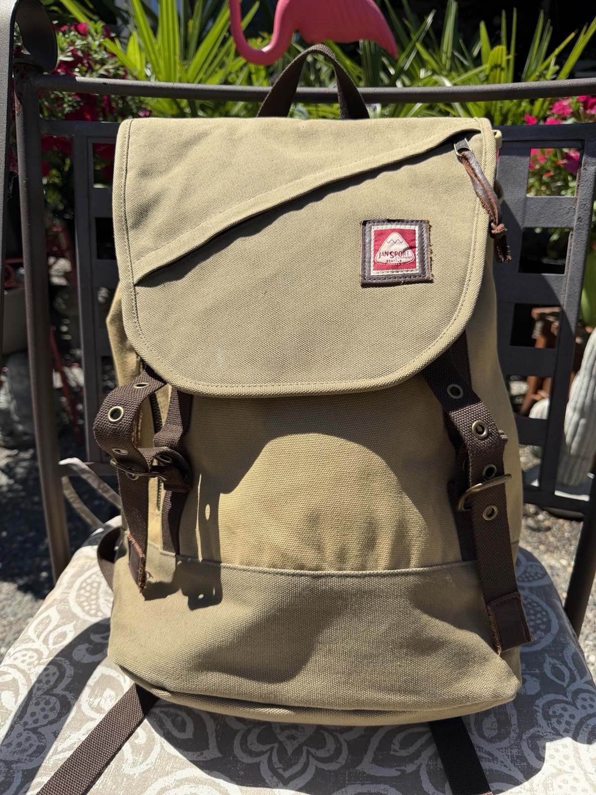 JanSport Skip Yowell Pleasanton Backpack - Red Tag - Leather/Canvas JanSport Skip Yowell Pleasanton Backpack - Red Tag - Leather/Canvas