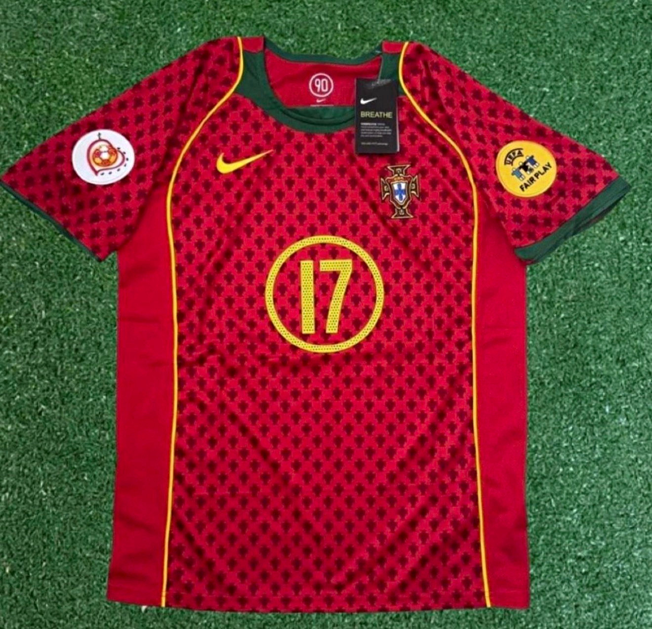 RONALDO 17 NIKE Portugal 2004 Euro Retro Size Medium RONALDO 17 NIKE Portugal 2004 Euro Retro Size Medium
