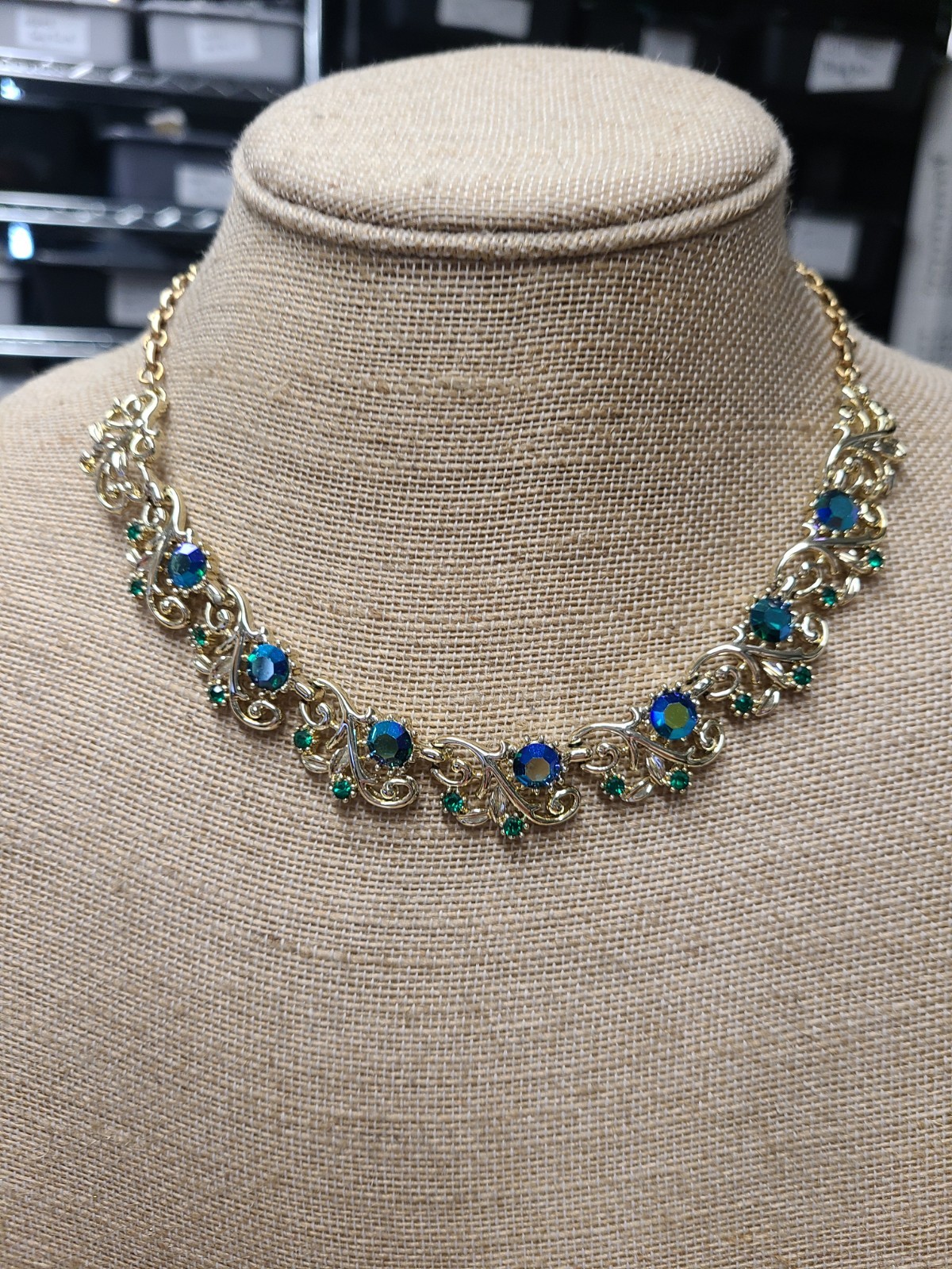 Vintage Coro Sparkling Blue Necklace 17\