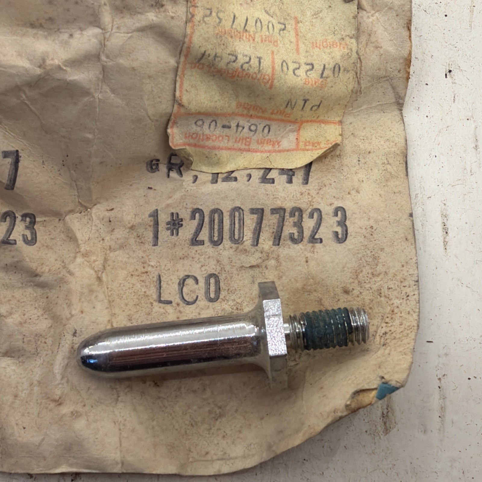 NOS OEM GM 20077323 Tailgate Lock Pin for 1978-83 El Camino Malibu Cutlass Regal NOS OEM GM 20077323 Tailgate Lock Pin for 1978-83 El Camino Malibu Cutlass Regal