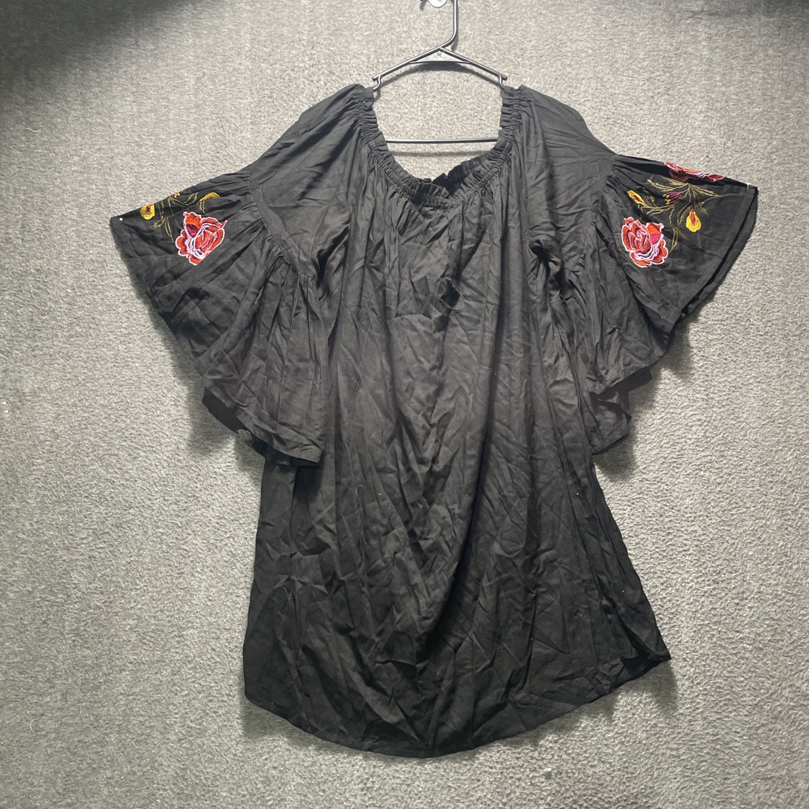 Feathers Womens Embroidered 2X Black Ruffle Sleeves Elastic Neckline Tunic Boho Feathers Womens Embroidered 2X Black Ruffle Sleeves Elastic Neckline Tunic Boho