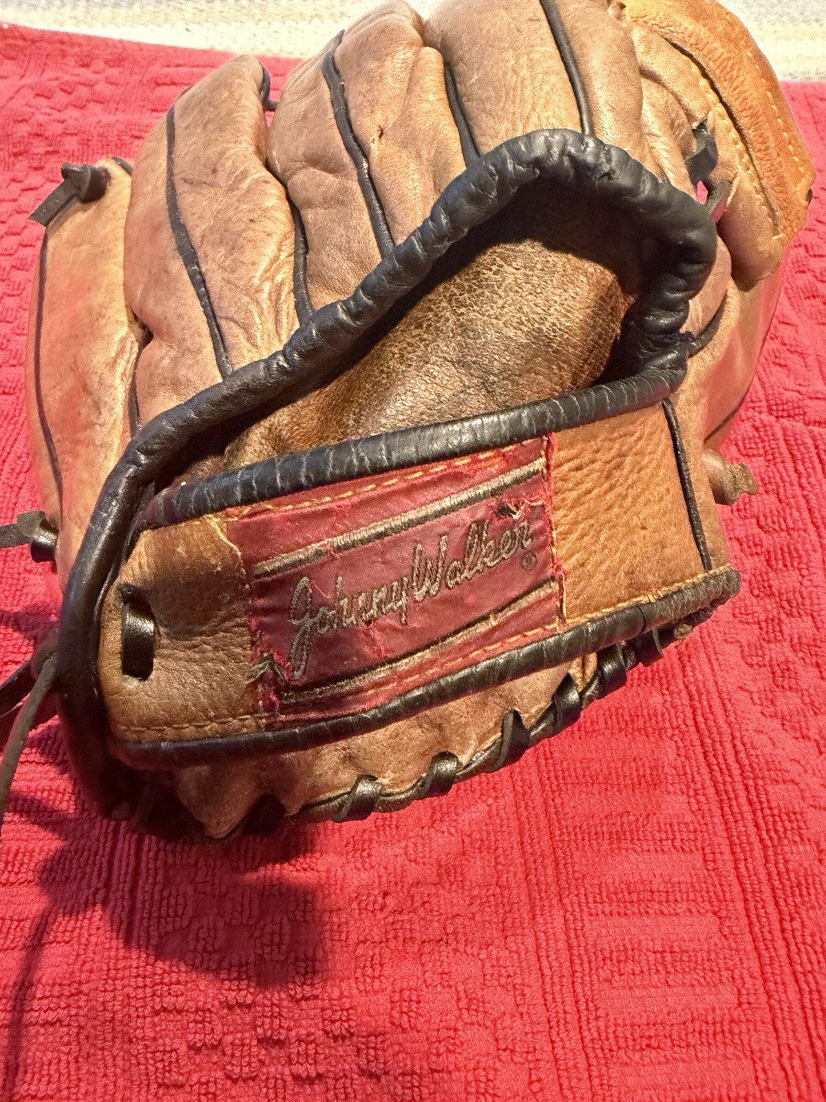 Rare Vintage Johnny Walker 10” Baseball Glove RHT Genuine Leather Circa1960s-70s