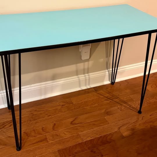 1950s MCM AQUA BLUE LAMINATE KITCHEN TABLE w/ HAIRPIN LEGS (21”Wx41”Lx29