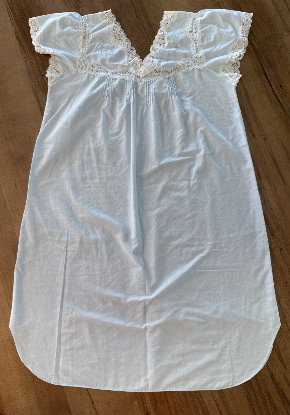 Vtg Barbizon Nightgown Pale Blue Cotton Blend Seed Pearls Embroidery Lace Vtg Barbizon Nightgown Pale Blue Cotton Blend Seed Pearls Embroidery Lace