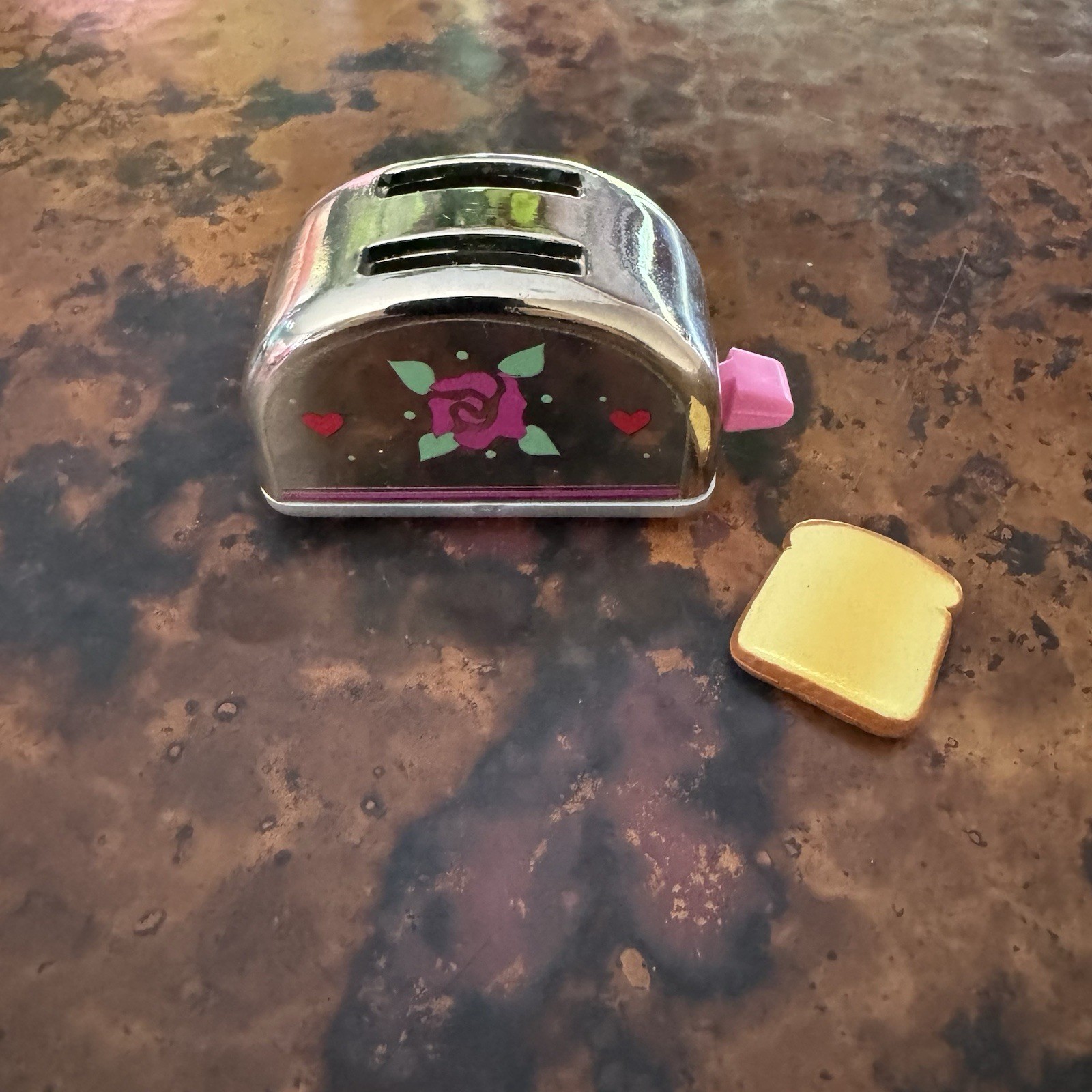 Vintage 1996 TYCO Kitchen Littles Popup Toaster with Roses - Barbie size Vintage 1996 TYCO Kitchen Littles Popup Toaster with Roses - Barbie size