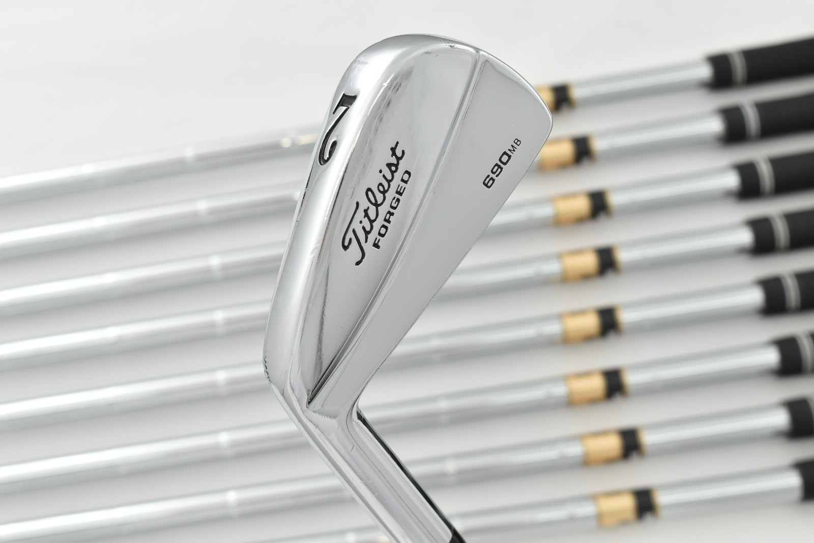 LEFT Titleist 690MB Forged 2-PW 9pcs Iron Set DG S300 Stiff LH JDM Golf Irons