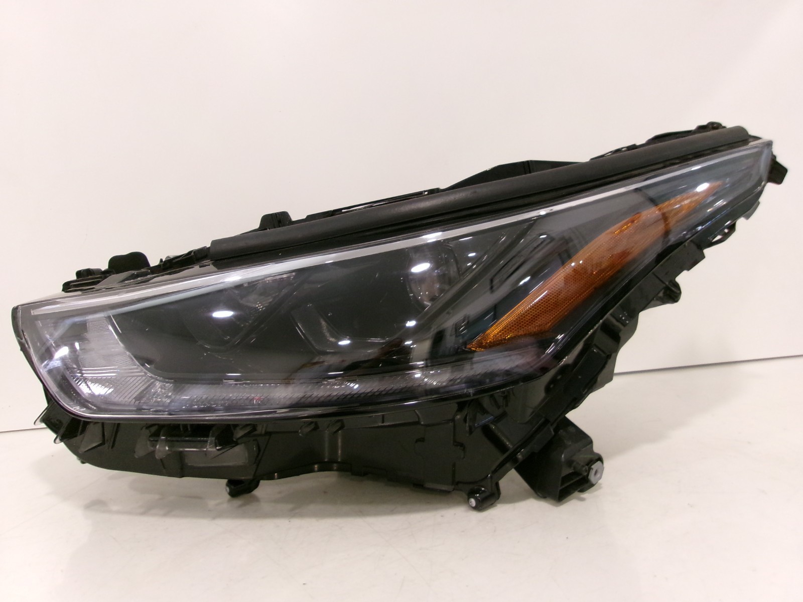 Fits 2021-2025 Toyota Highlander Driver Left LH Black Non-Adaptive LED Headlight
