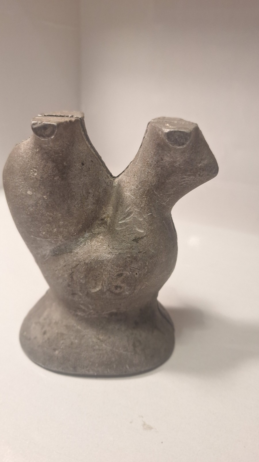 Antique rooster-shaped chocolate mold Antique rooster-shaped chocolate mold