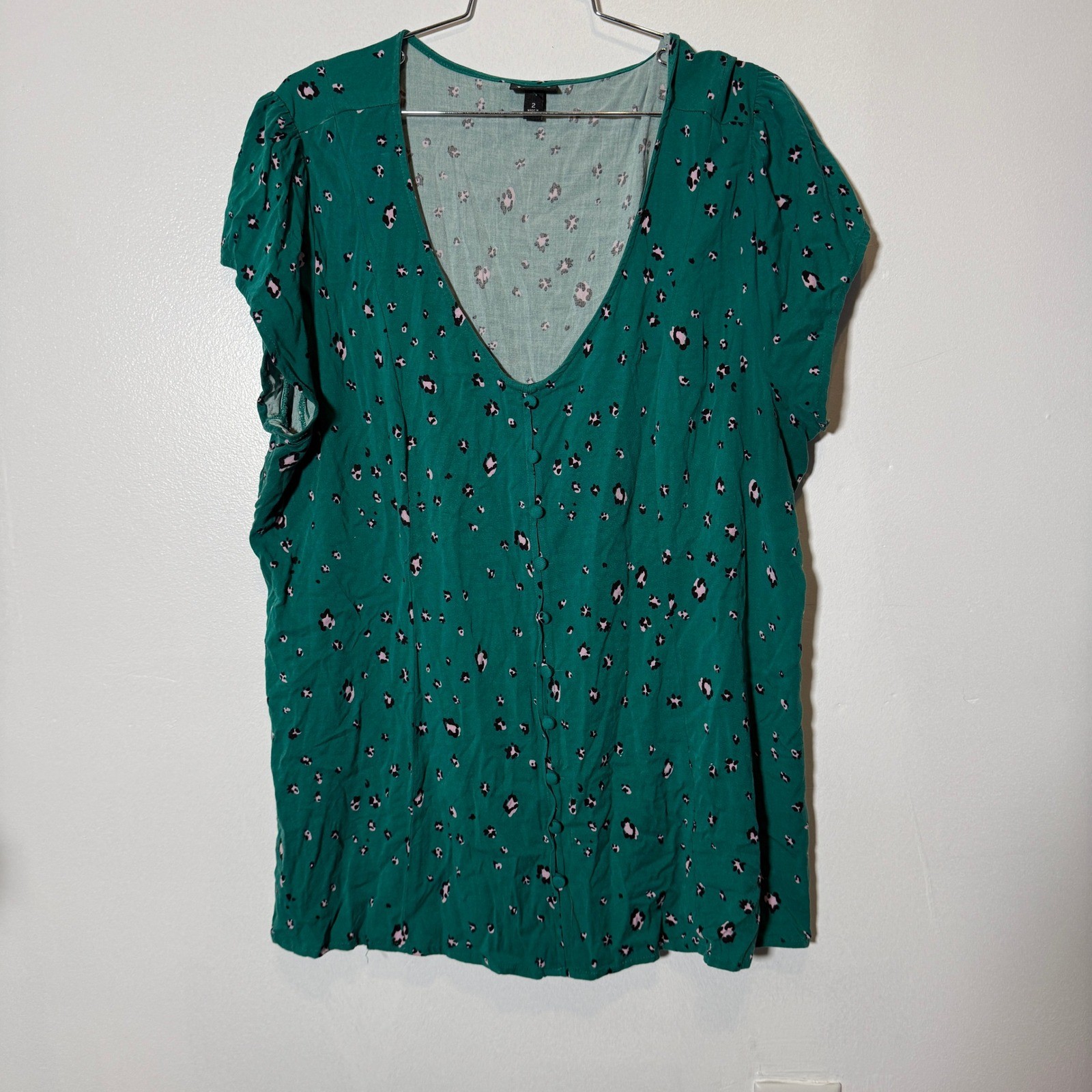 Torrid Blouse Womens 2 Green Leopard Print Lace Up Back Button Front