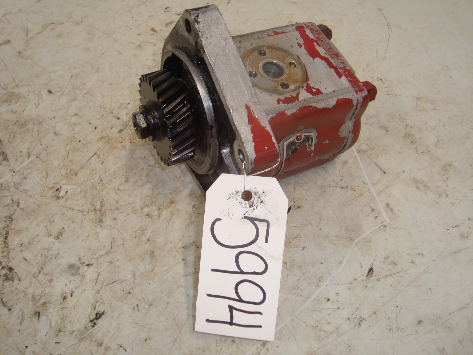 1965 International IH 424 Diesel Tractor Hydraulic Pump 1965 International IH 424 Diesel Tractor Hydraulic Pump