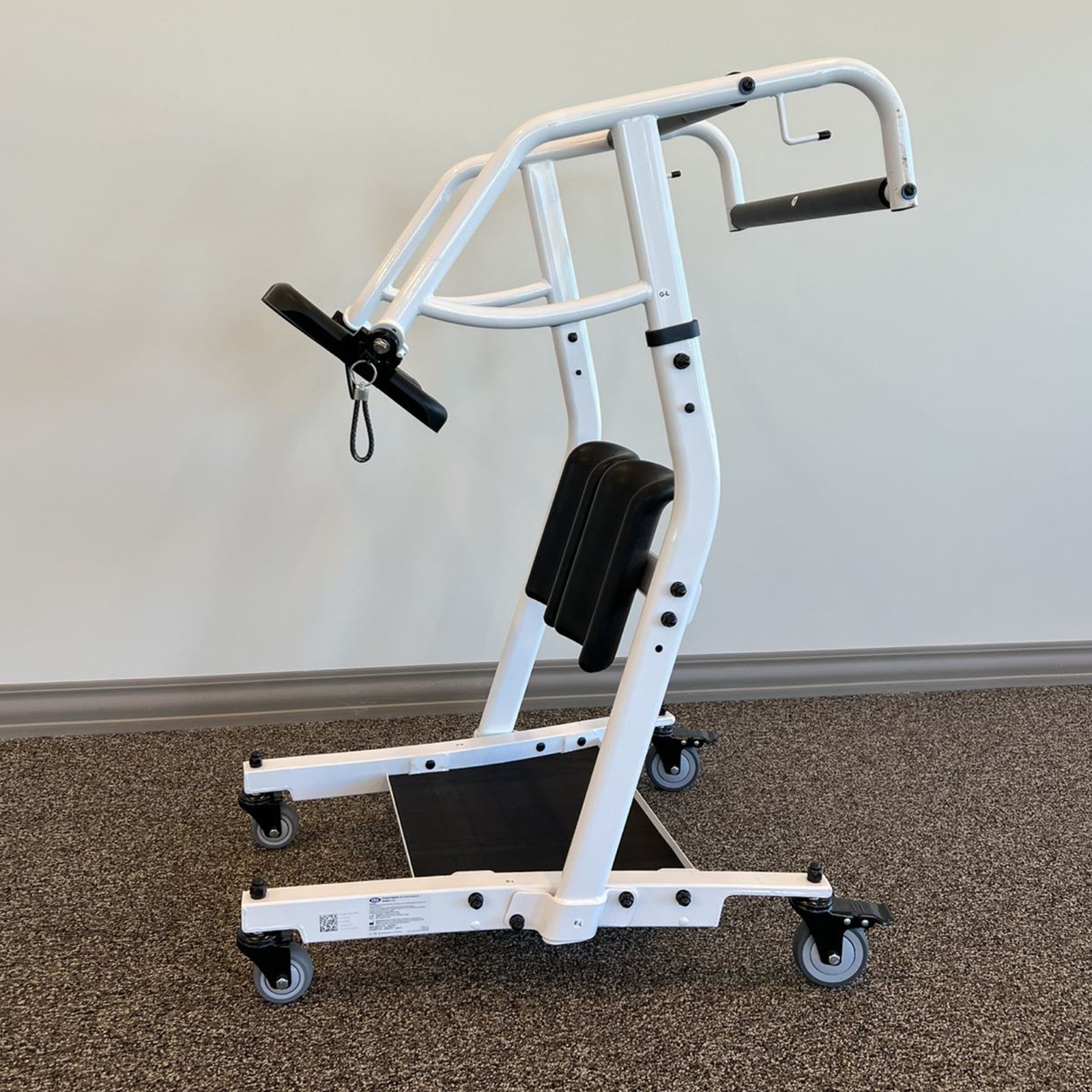 Sit-to-Stand Patient Lift, Mobility Aid with Wheels for Elderly Assistance Sit-to-Stand Patient Lift, Mobility Aid with Wheels for Elderly Assistance