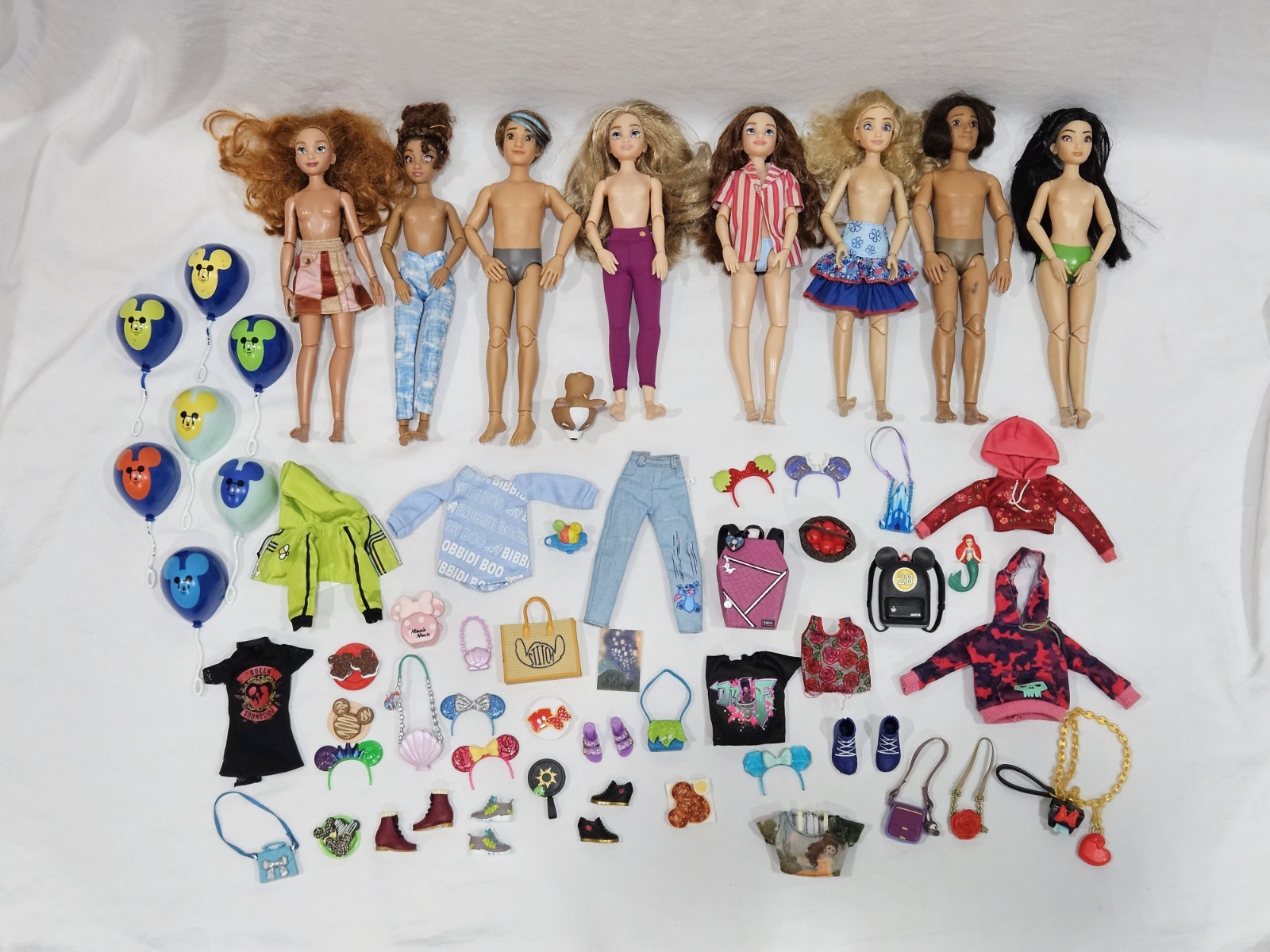 HUGE Disney ILY 4EVER Fashion Doll Lot of 8 Clothes Shoes Accessories