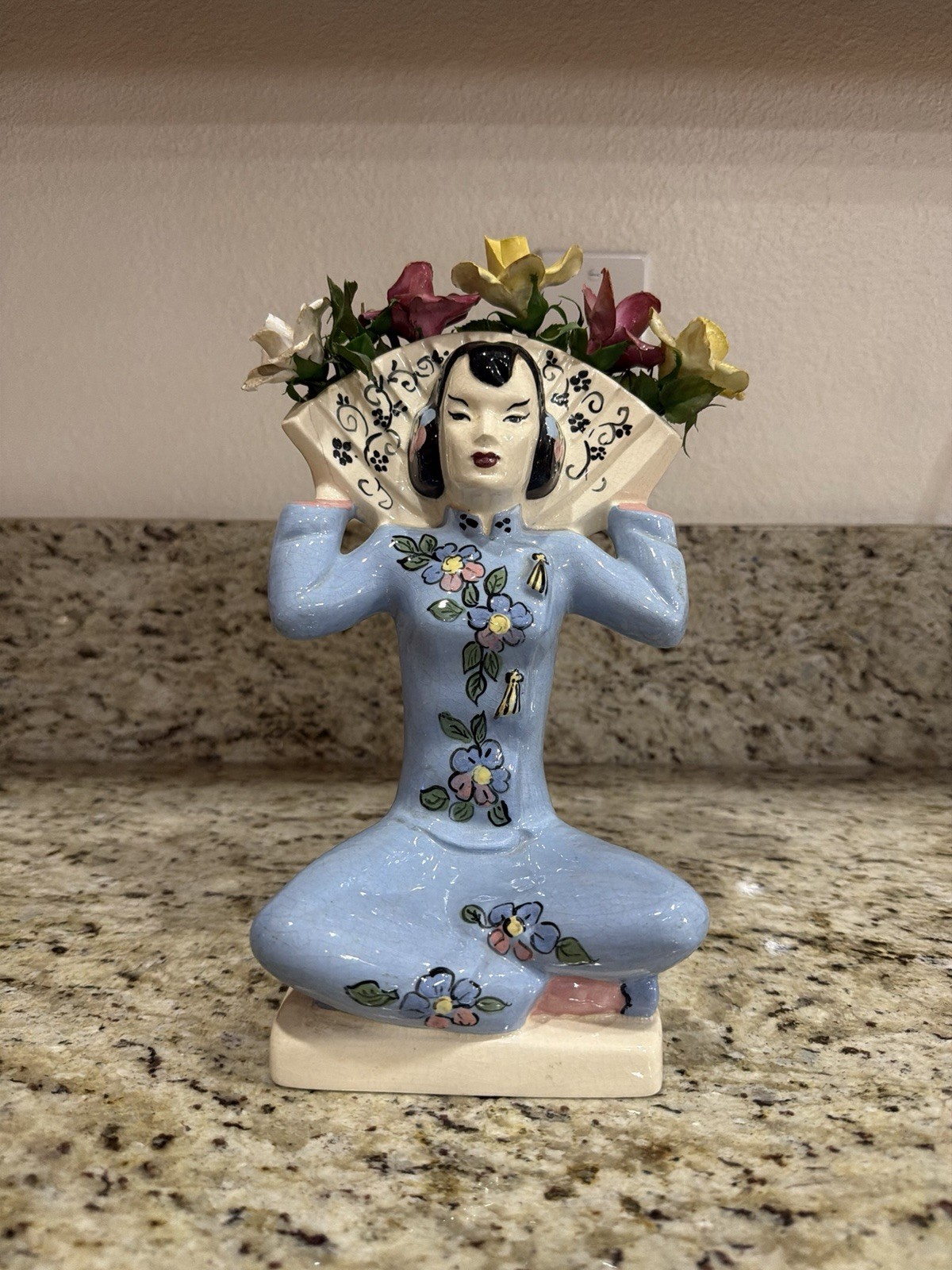 Vintage Geisha Asian Ceramic Woman Sitting with fan Bud Vase Marked 4041