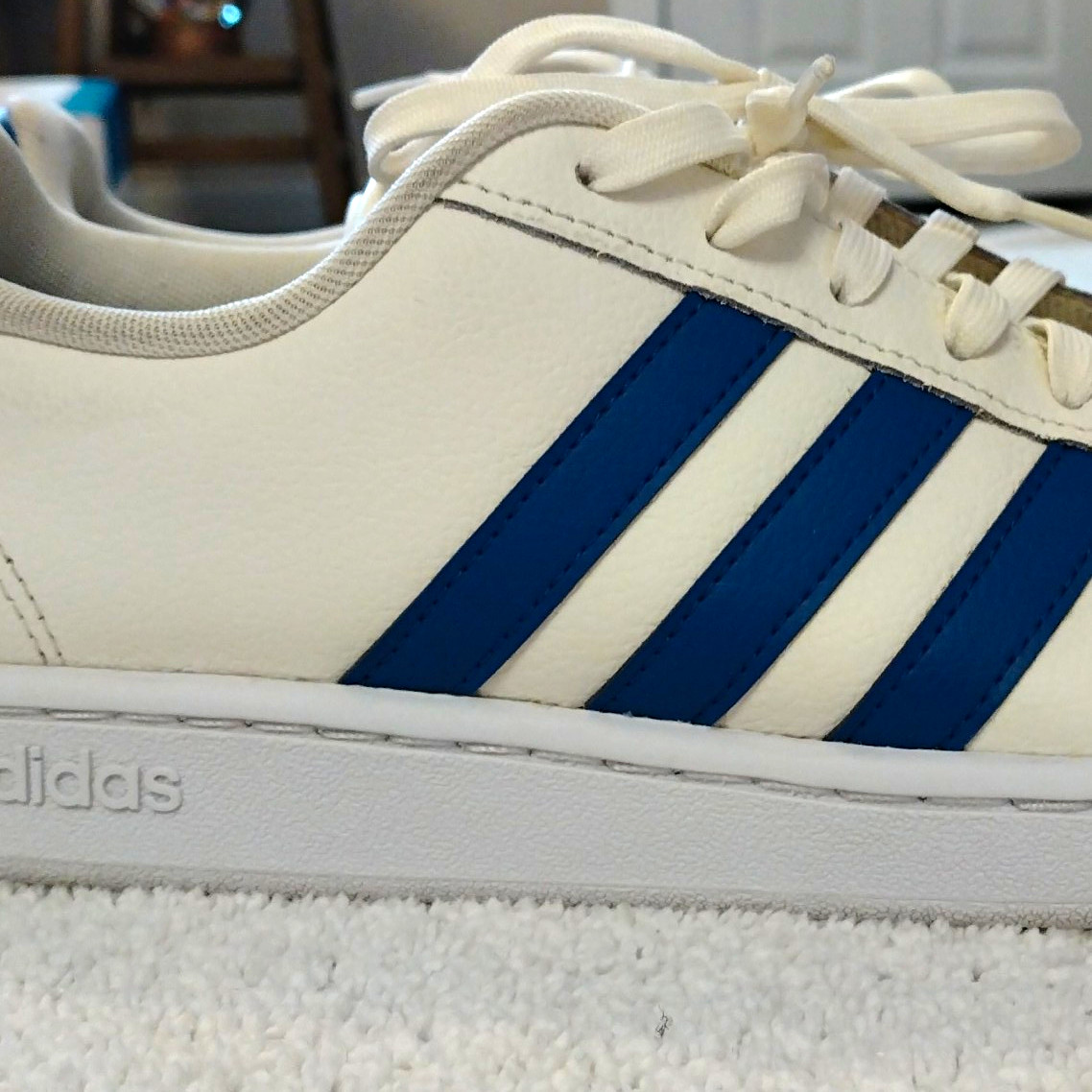 adidas Cloudfoam Comfort Men\'s White/Blue Lace-Up Low Top Walking Sneakers adidas Cloudfoam Comfort Men\'s White/Blue Lace-Up Low Top Walking Sneakers