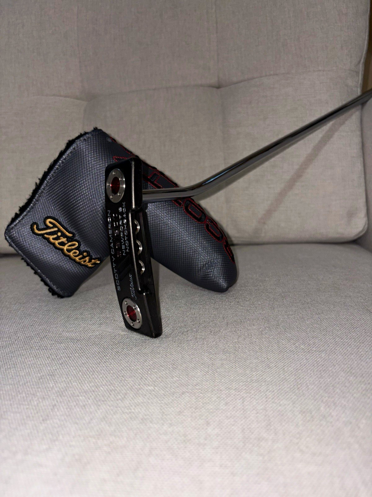 Black Scotty Cameron Select Newport 2 Notchback RH 35in Blade Putter w/Headcover