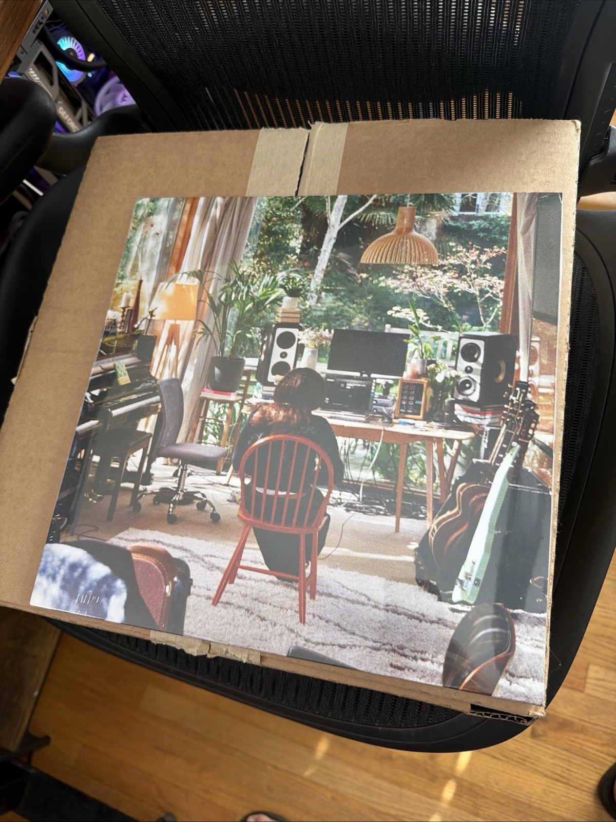 Olivia Dean - The Art of Loving Exclusive Alt Art Orange Vinyl (New & Sealed) Olivia Dean - The Art of Loving Exclusive Alt Art Orange Vinyl (New & Sealed)