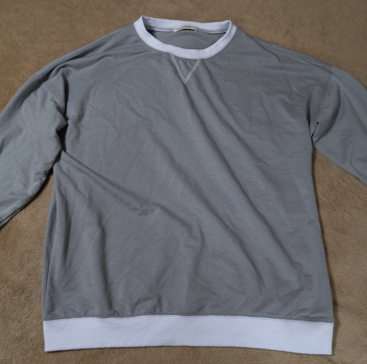 Fantaslook Gray w/White Trim Ladies Top (XL) - Preowned