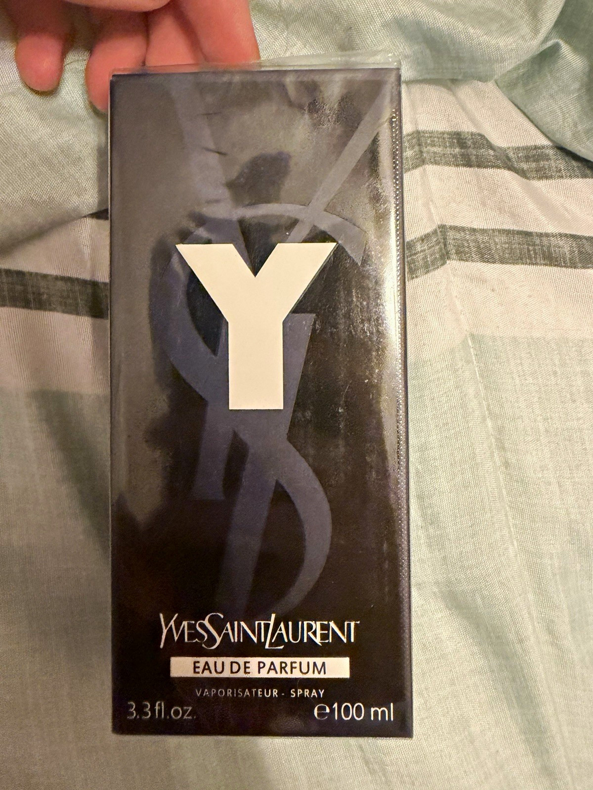 Yves Saint Laurent Y Eau de Parfum EDP Spray 100ml 3.3 fl oz Yves Saint Laurent Y Eau de Parfum EDP Spray 100ml 3.3 fl oz