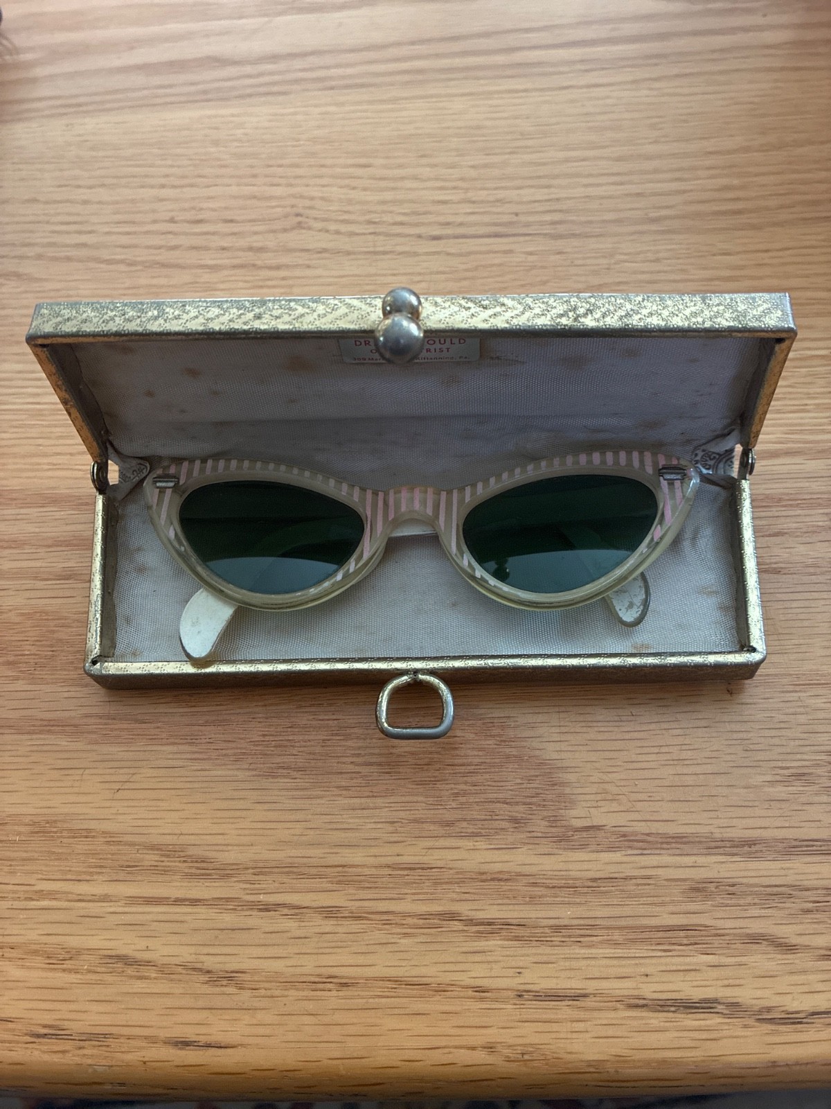 1950s Cat Eye Sunglasses with 0riginal fancy metal Case/ providers name insignia