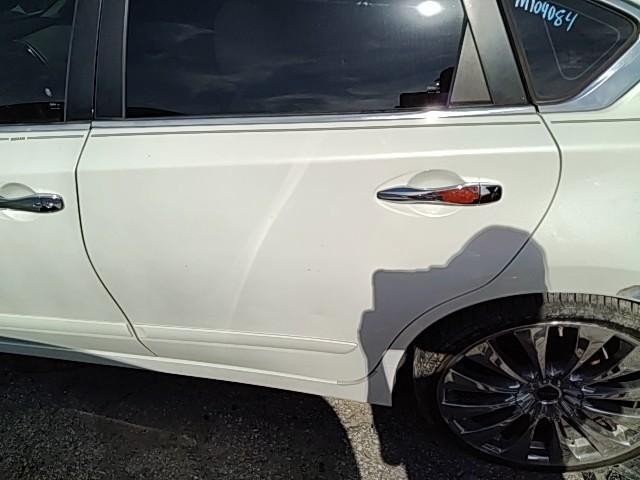 Used Rear Left Door Assembly Rear Side fits: 2013 Nissan Altima electric Sdn Rea