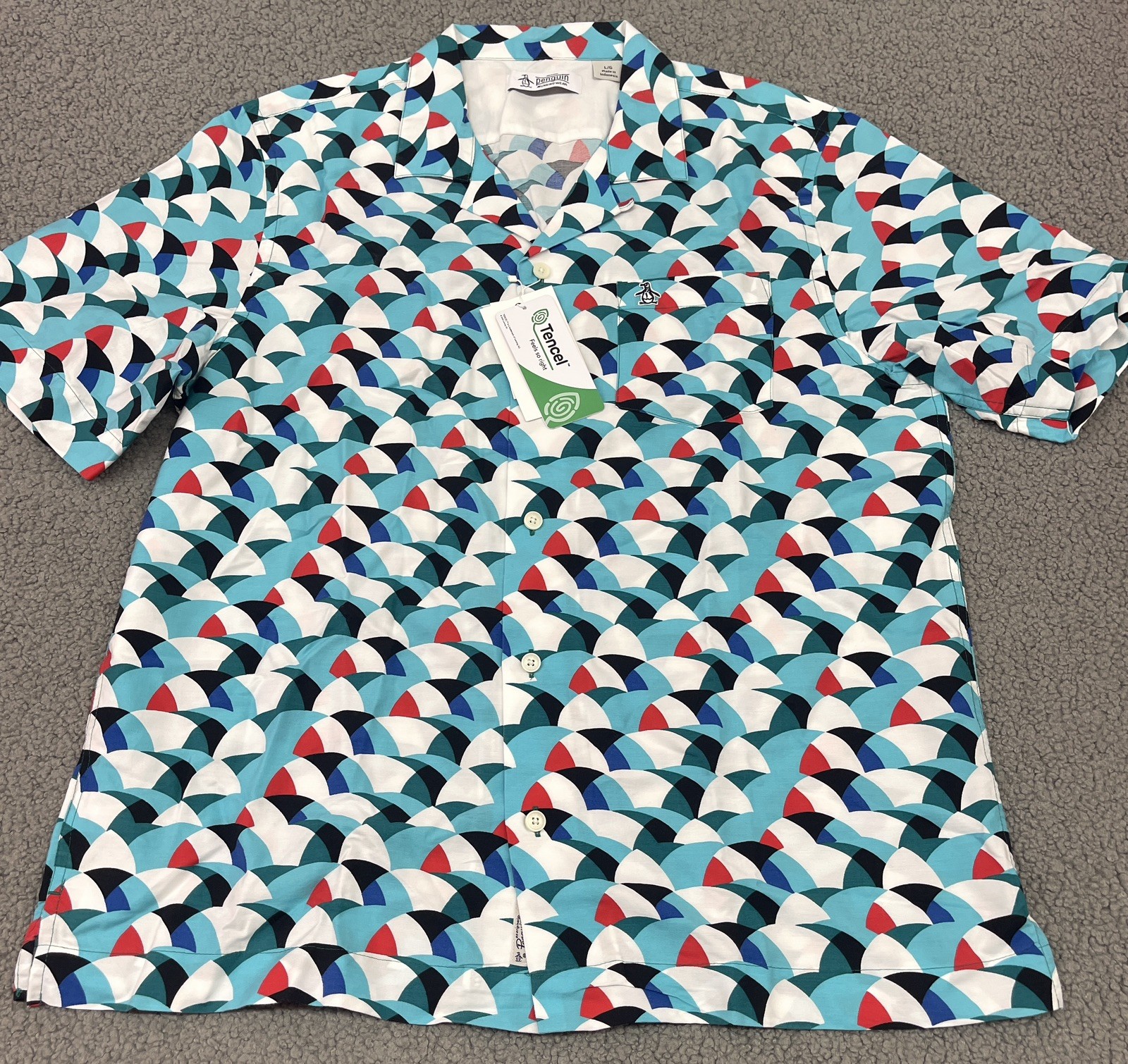 Original Penguin Tencel Men\'s Large Geometric Print Short Sleeve Button Up Shirt Original Penguin Tencel Men\'s Large Geometric Print Short Sleeve Button Up Shirt